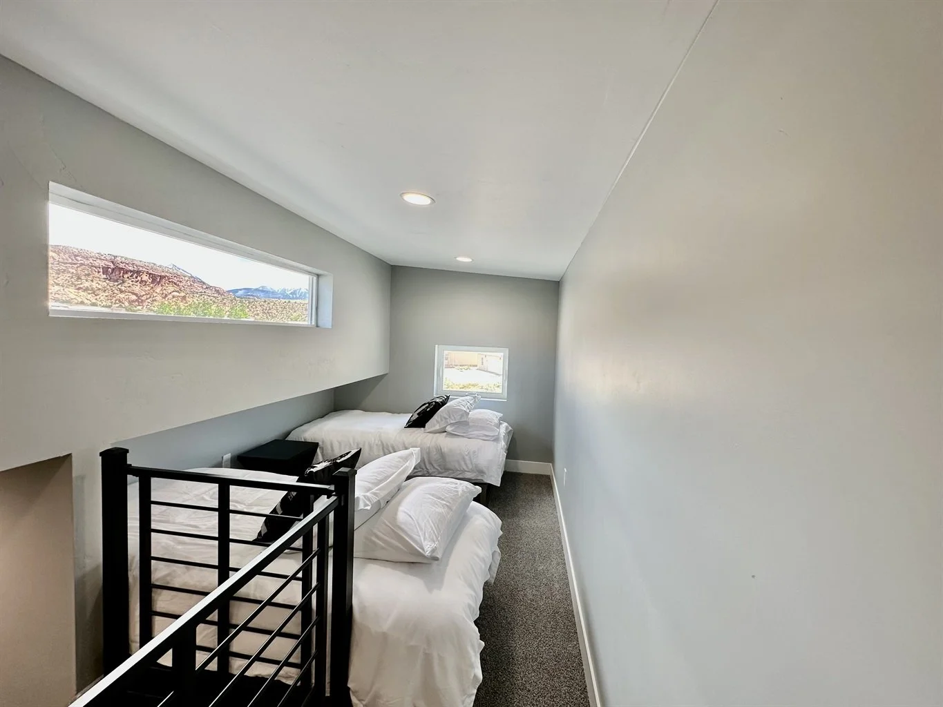 Suite 3 — Main-Level Twin Bed