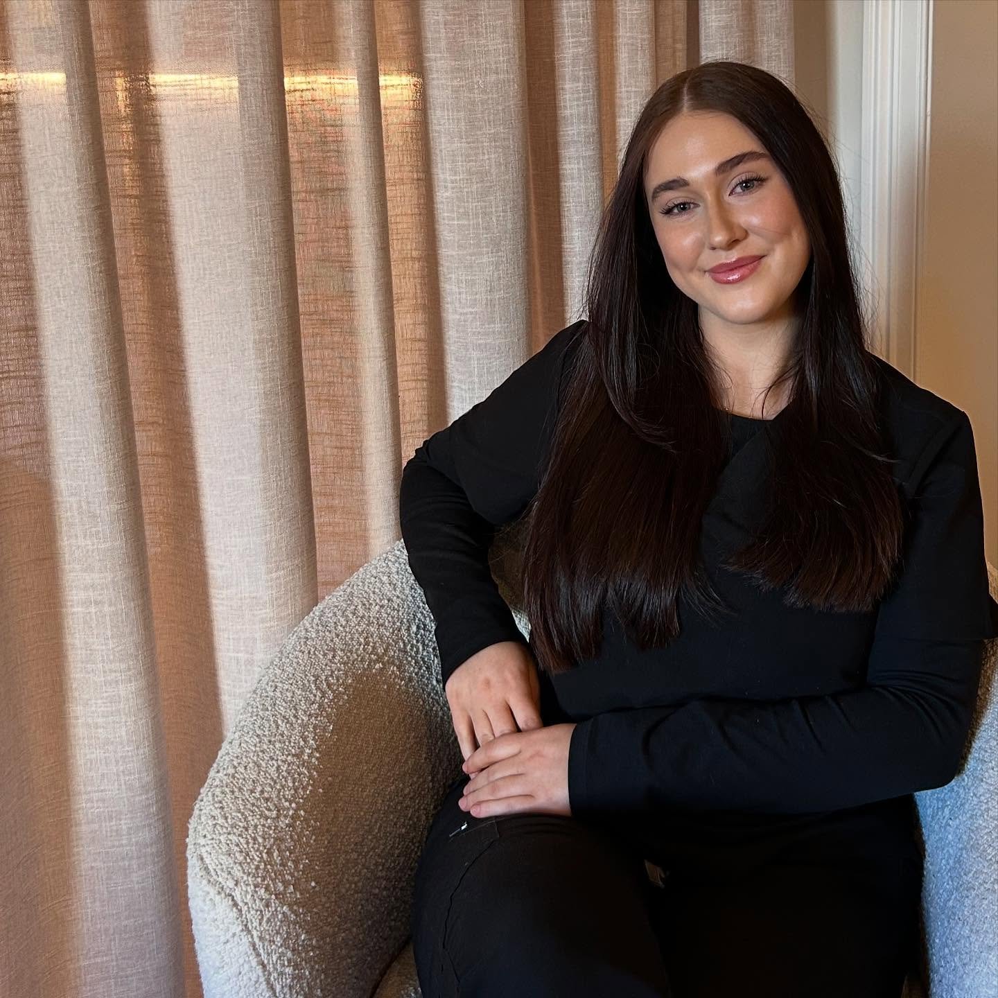 ✨ Meet Paris &mdash; Your Skin&rsquo;s New Best Friend ✨

With a passion for skin health + Laser, Paris brings not only her expertise, but her warmth and genuine care to every appointment. From laser therapies to transformative facial rituals, you&rs