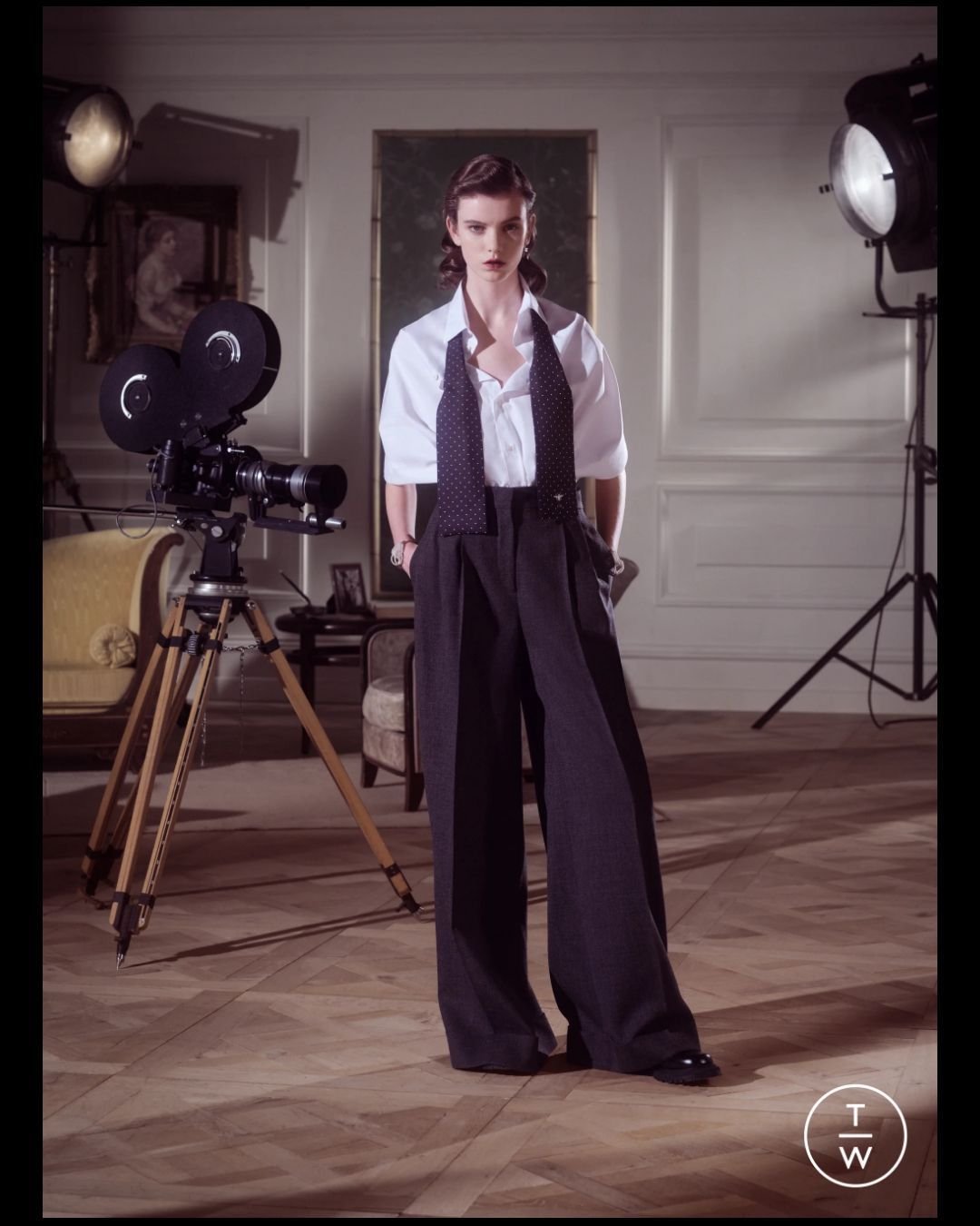 Dior&rsquo;s Pre-Fall 2024 collection takes the classic white shirt and refines it with modern twists&mdash;sharp collars, unexpected structures, and a bold reinterpretation of a timeless staple. Proof that even the classics can still surprise.

🔗 R