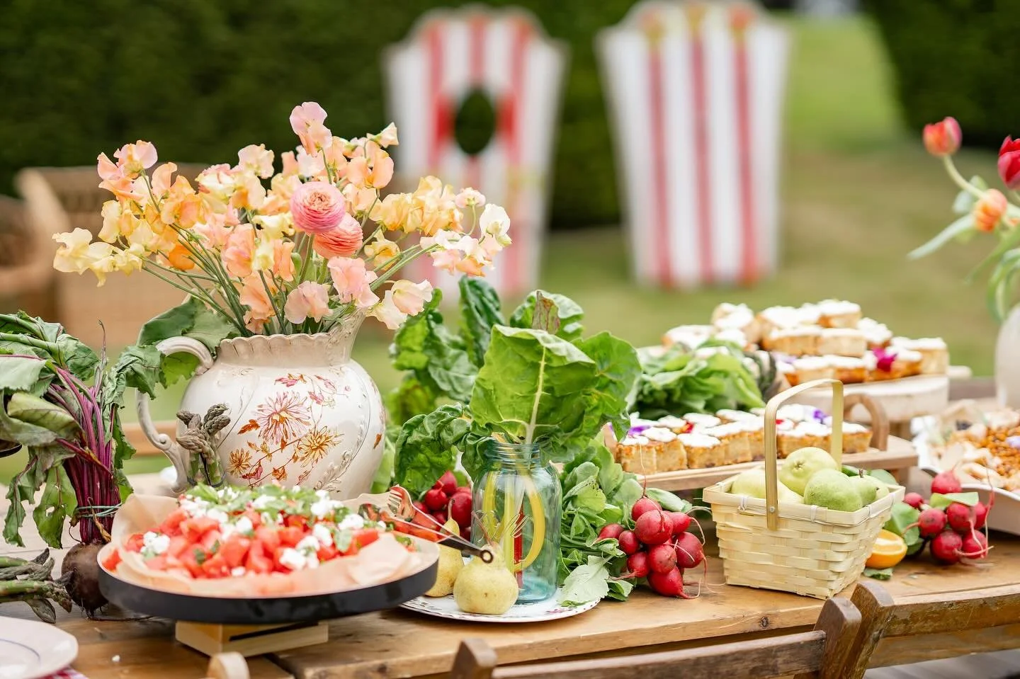 A first birthday celebration that is as much for the adults, as it is for the kids. Get in touch if you&rsquo;d love assistance with planning your special celebrations 💌 
Concept, planning, styling @pearleventsatelier 
Florals @sussexflorals 
Photog