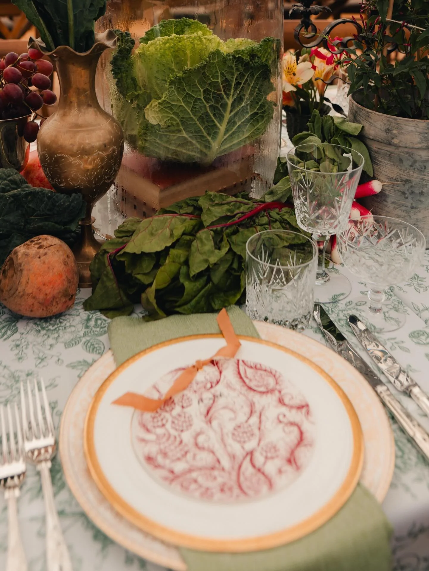 Design with intention and uncompromising standards ✨
Concept, planning, styling: @pearleventsatelier 
Tipi, furniture, styling: @tribecatipis
Photography: @wearethechamberlins
Videography: @filmsbythechamberlins
Fabric hire: @miasylviaa
Props, stylin