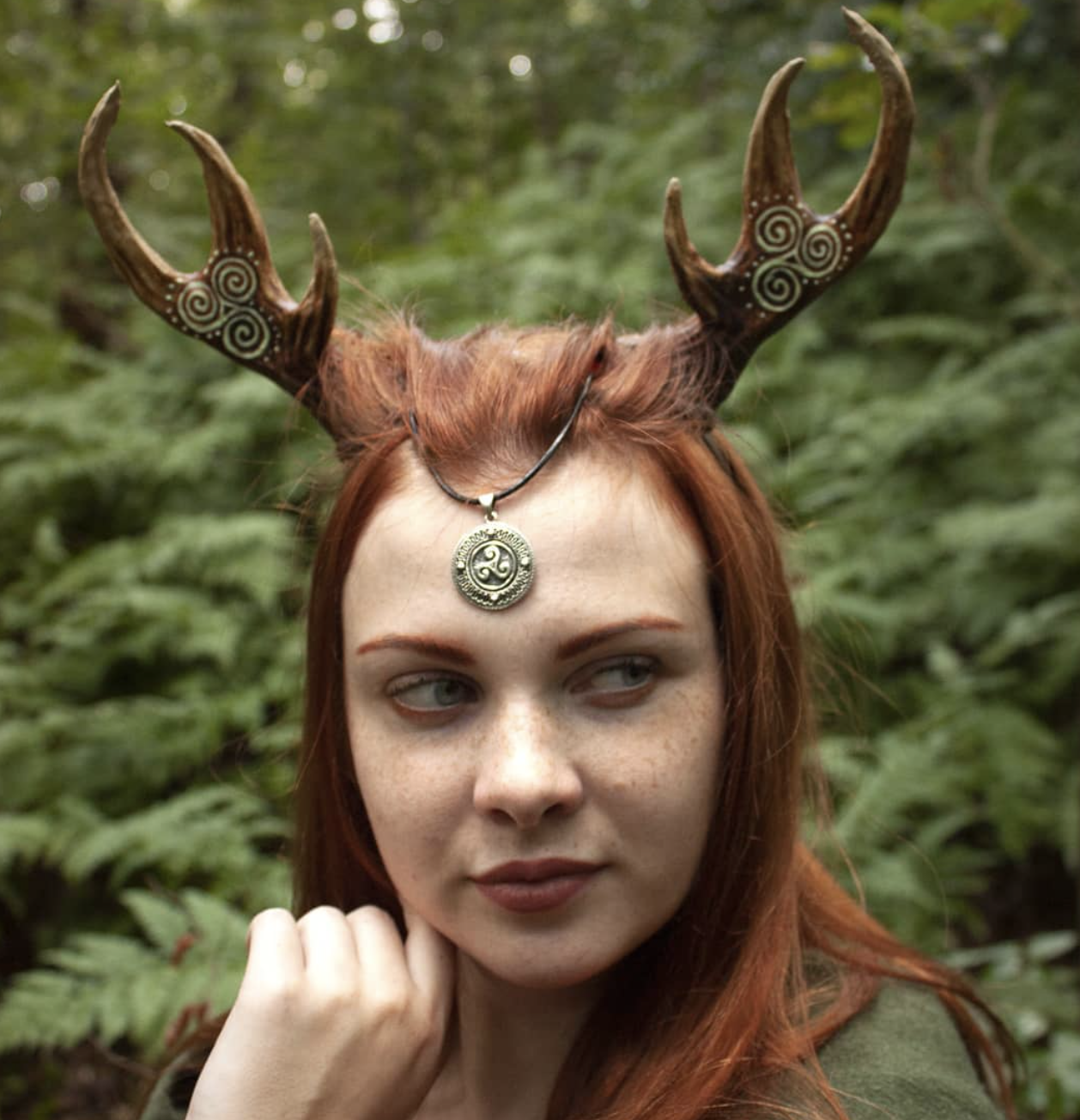 Copyright-pixiespiritifest-standhouders-willowmaidens.garden-2.png