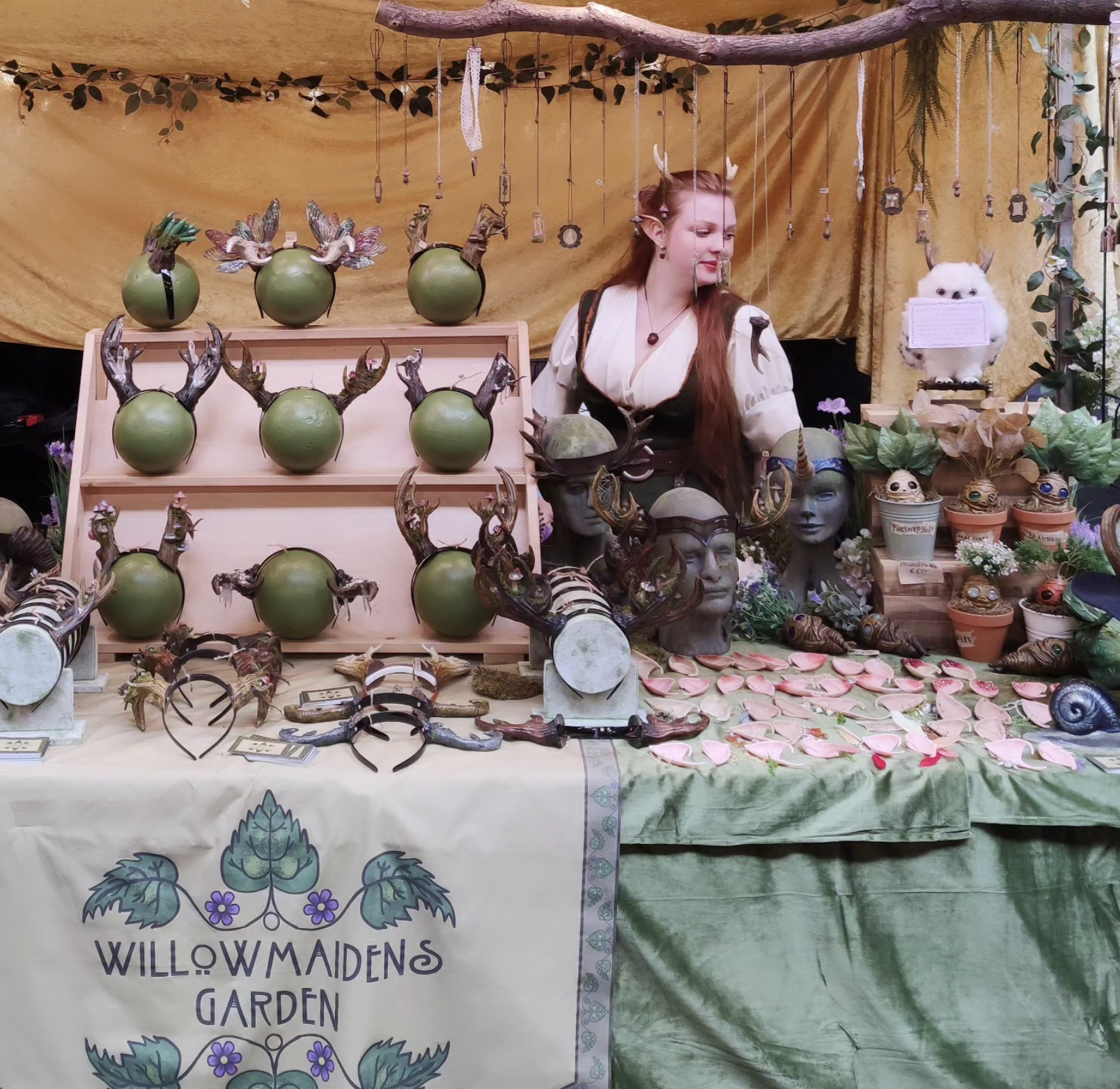 Copyright-pixiespiritifest-standhouders-willowmaidens.garden-3.png