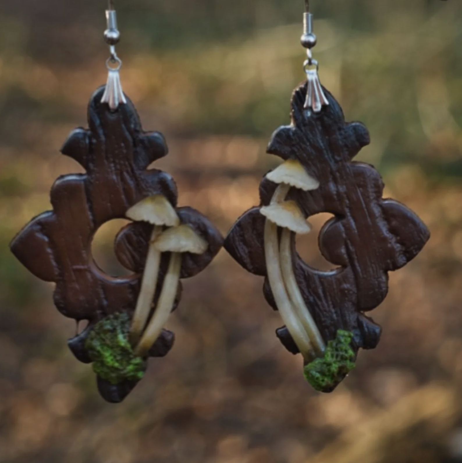 copyright-pixiespiritfest-standhouders-mushrooms-and-moths-1..png