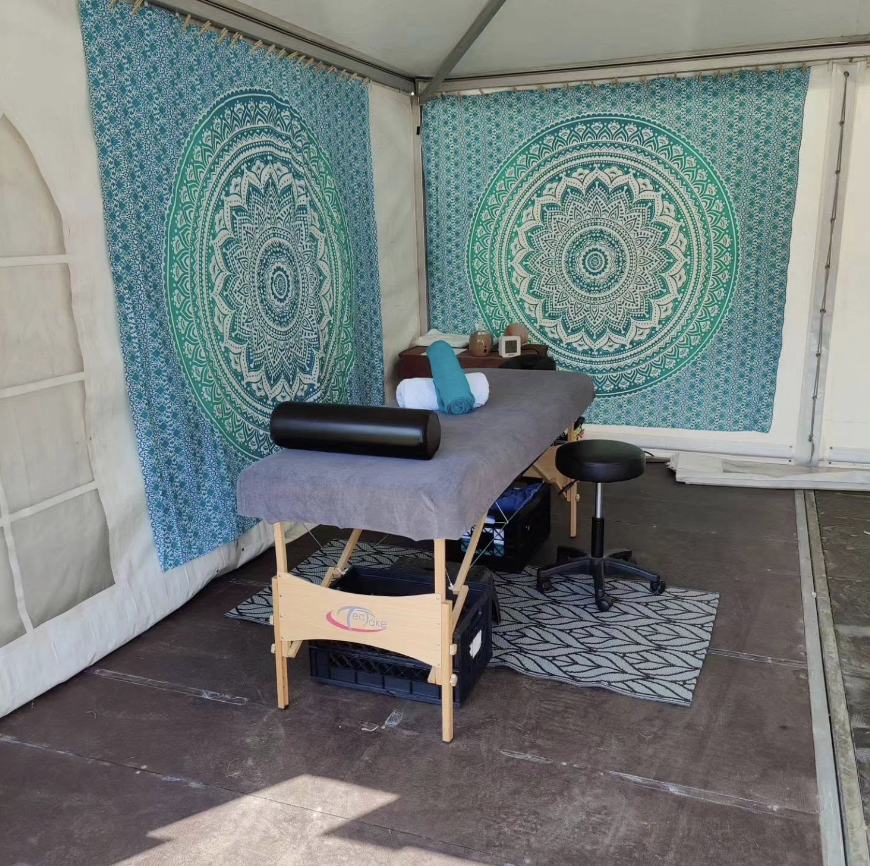 copyright-pixispiritfest-standhouders-massage-healing-sandy-4.png