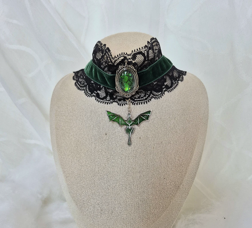 copyright-pixiespiritfest-standhouders-Tresses Creations-2.png