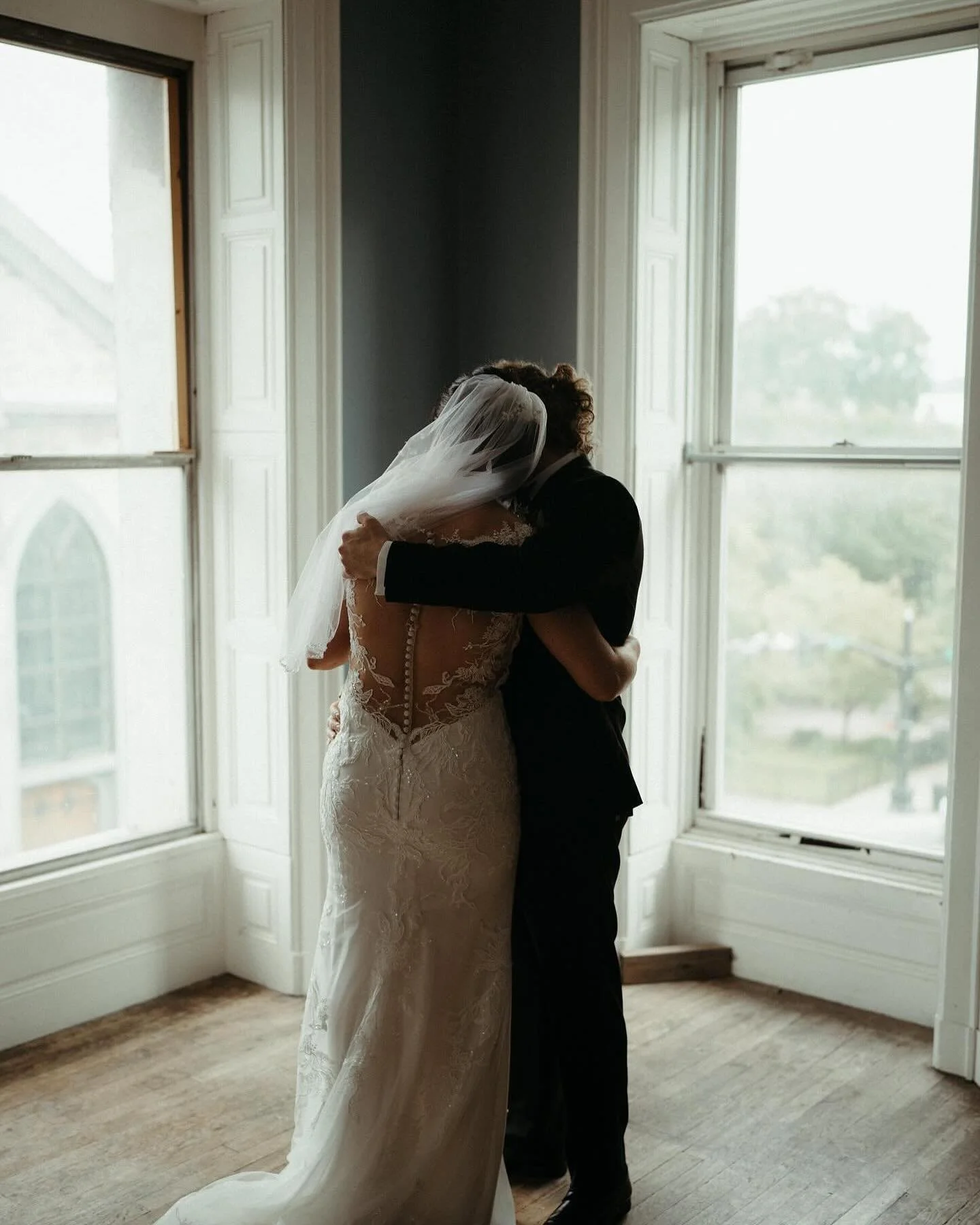 Sweetest of the sunflowers, yeah, you&rsquo;re the sun to me.