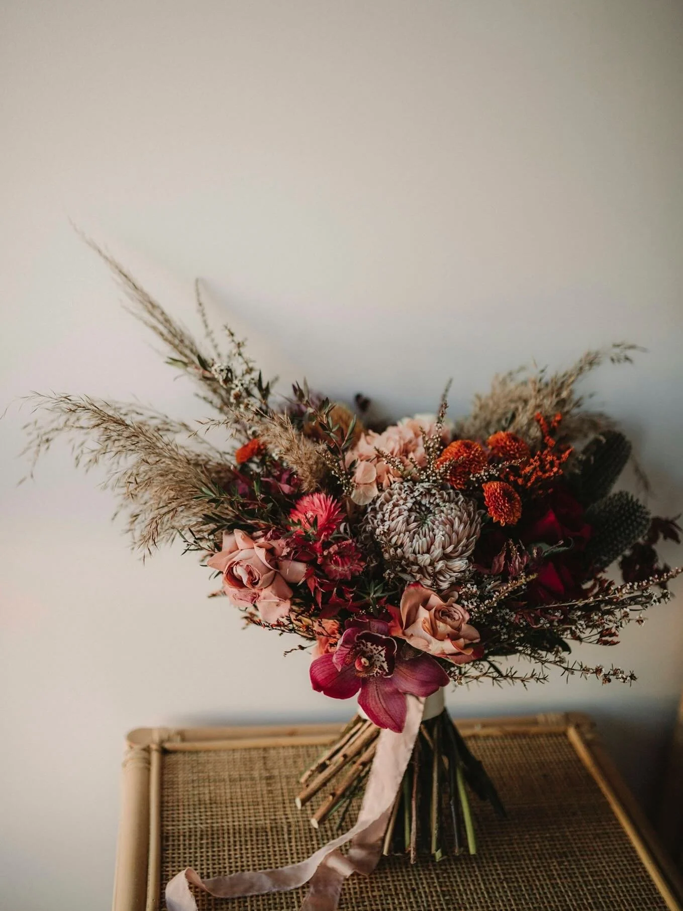 ✨ New on the blog ✨
Wedding planning can be overwhelming &mdash; especially when well-meaning family members start offering advice you didn&rsquo;t ask for. If you&rsquo;re feeling the pressure from pushy moms, siblings with opinions, or anyone else 