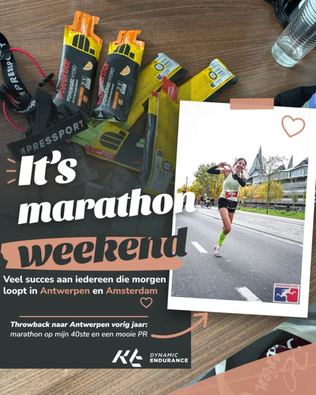 Antwerpen &amp; Amsterdam: het is marathonweekend! 🏃&zwj;♀️🏃 Veel succes aan iedereen die morgen aan de start staat.

Voor Katrien blijft Antwerpen extra bijzonder: vorig jaar liep ze er op haar 40ste een persoonlijk record. Een hartje onderweg maa