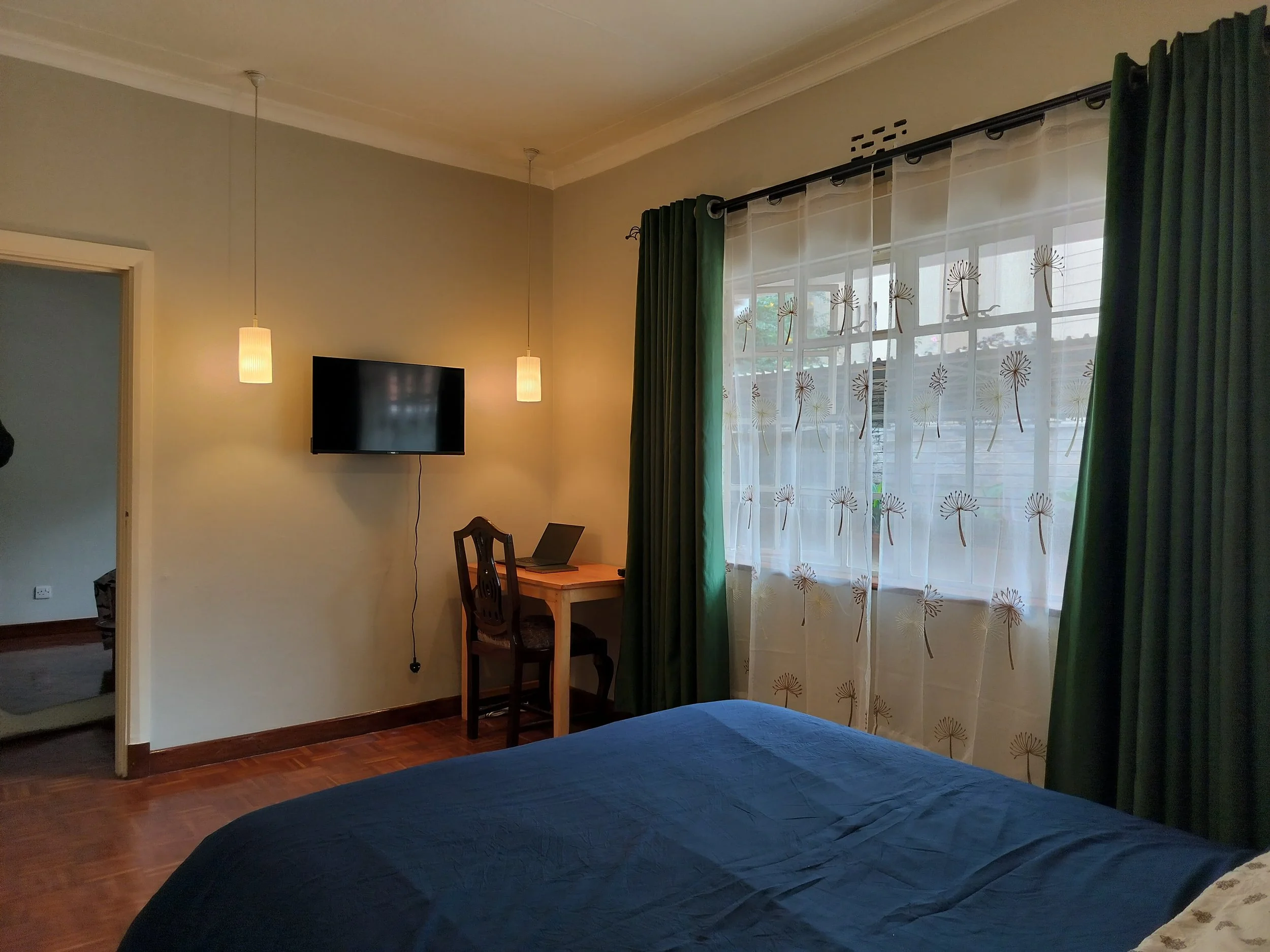 Room 1.jpg