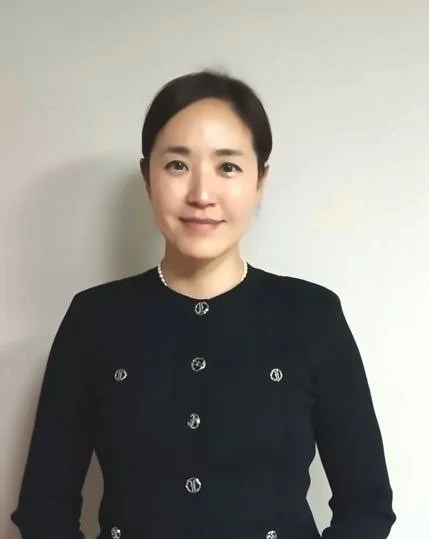 03. 클로징 키노트_모더레이터_박정은.jpeg