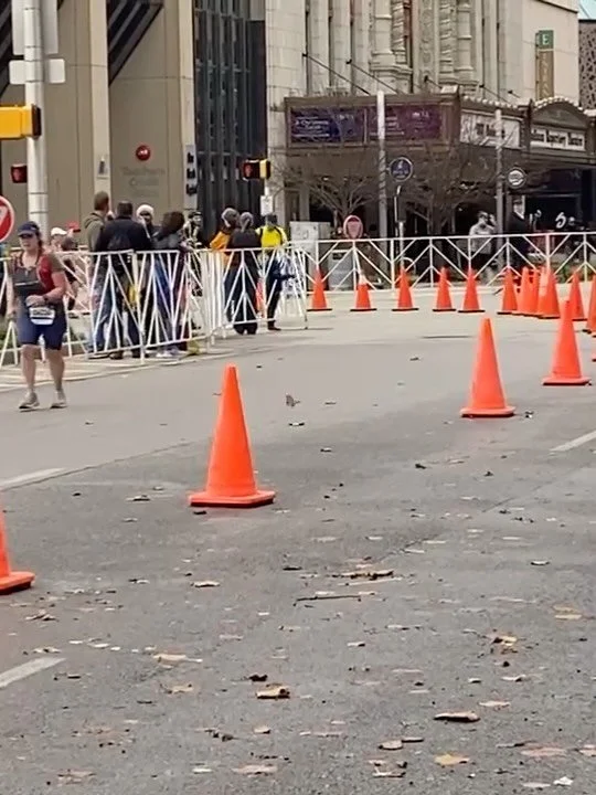 The @indymonumental marathon will always have a special place in my heart. My first marathon. When I truly realized, I lived through a horrendous experience&hellip; I can get through anything. 

The hug at around mile 17 and &ldquo;daddy daddy&rdquo;