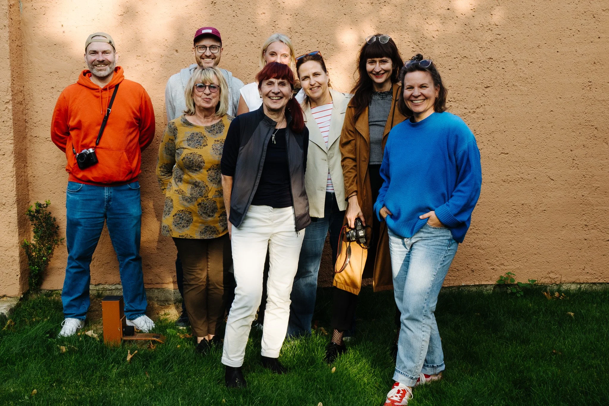 Fotowalk & Talk Teilnehmenden mit Antje Braga (re.) im September 2025 I Altes Monopol Gelände Leipzig