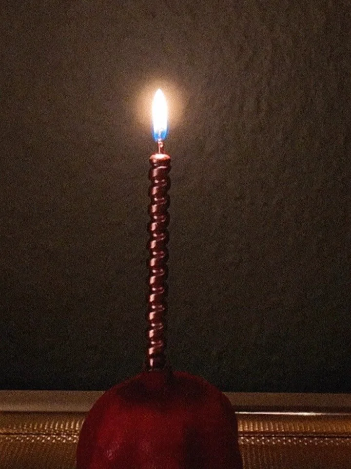 Tsch&uuml;ss November&hellip;hallo Dezember! Ich gr&uuml;&szlig;e Euch zum 1. Advent. Vor und zur&uuml;ck ging&rsquo;s fast w&ouml;chentlich in diesem Monat und so bin ich ganz froh, dass ich heute arbeite und schonmal f&uuml;r das neue Jahr ein paar