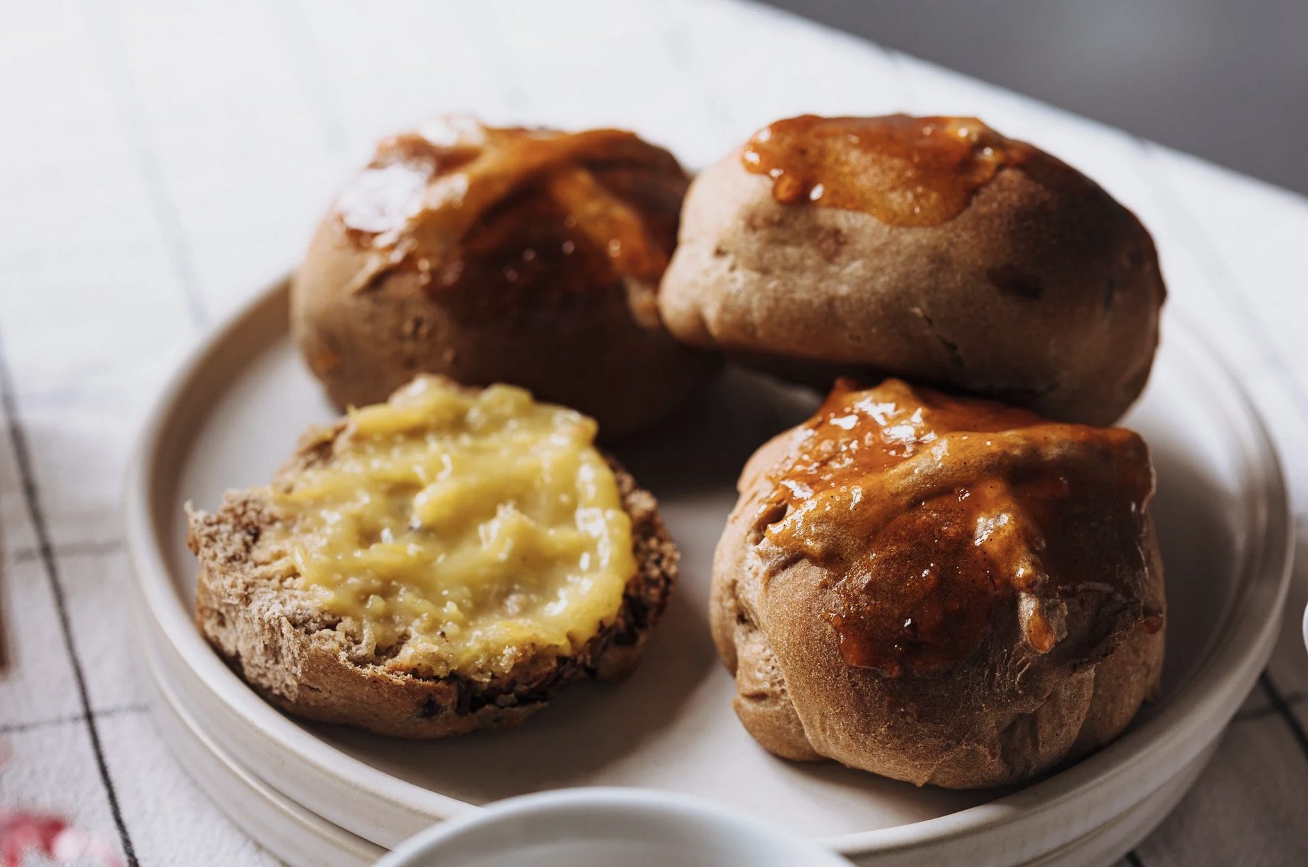 Wenn das Alte geht und das Neue noch nicht da ist – und was “Hot Cross Buns” damit zu tun haben