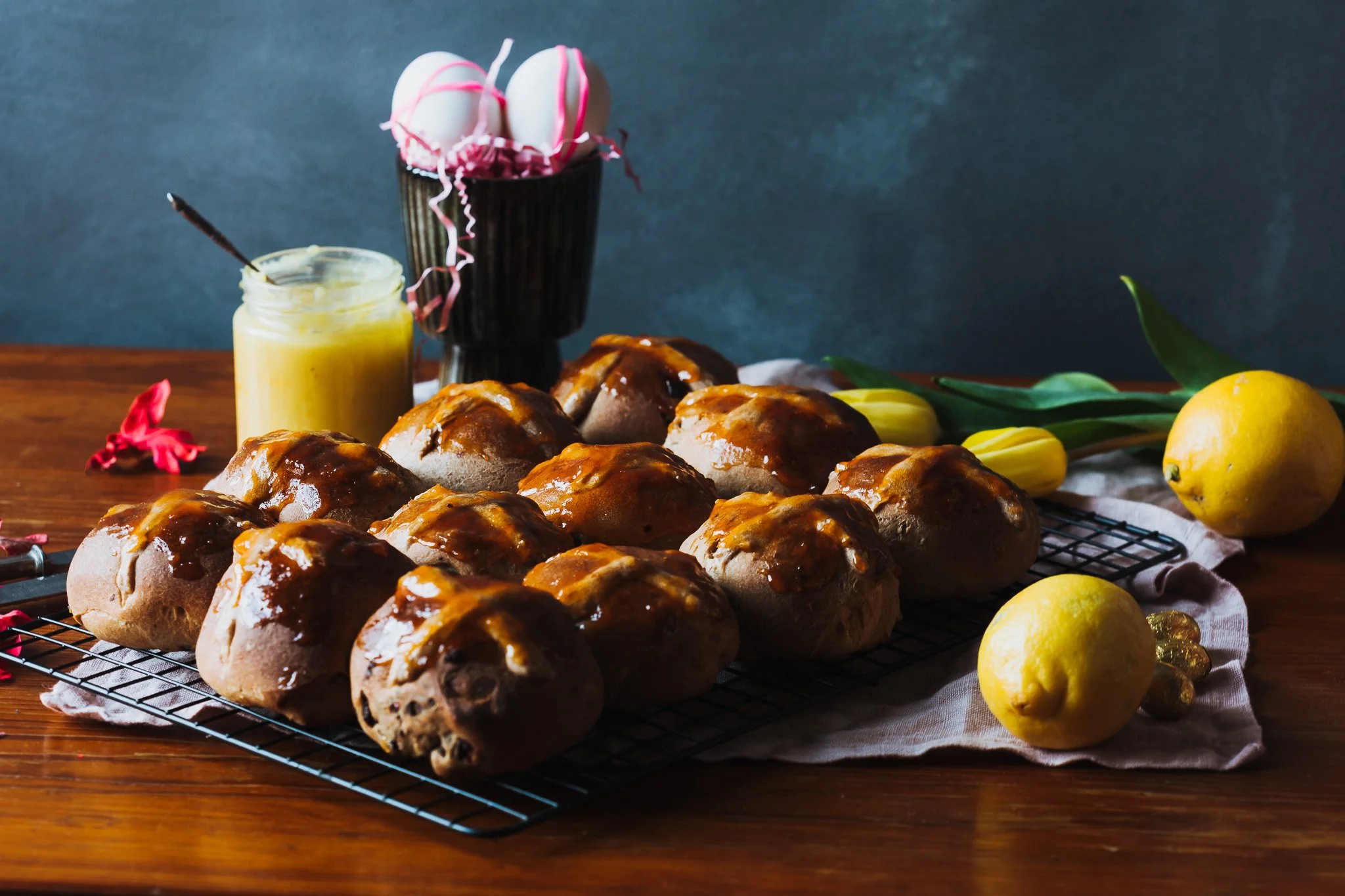 Hot Cross Buns frisch gebacken – Food-Fotografie Antje Braga Leipzig