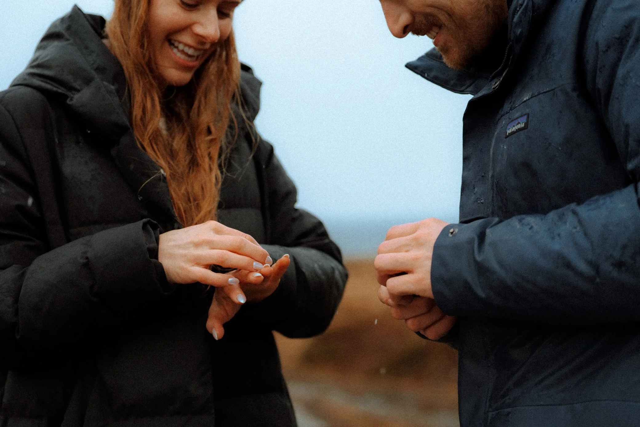 engagement-moment-a-lofoten-rain-lofoten.jpg