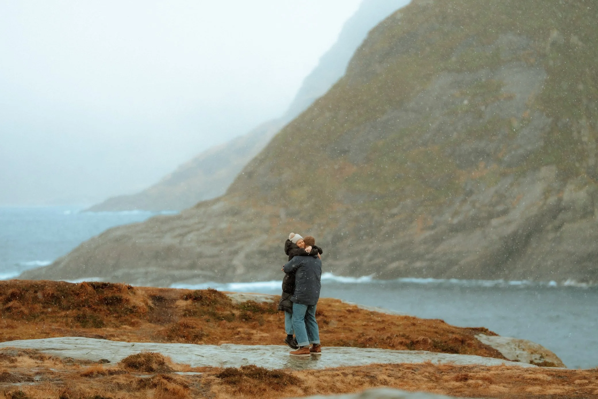 michael-proposing-to-alita-a-lofoten.jpg