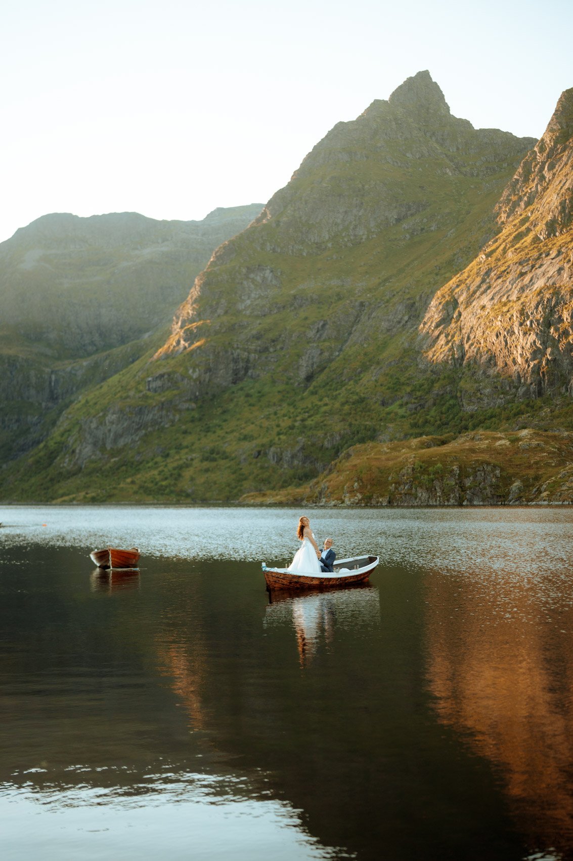 Wedding couple on a majestic Lofoten lake