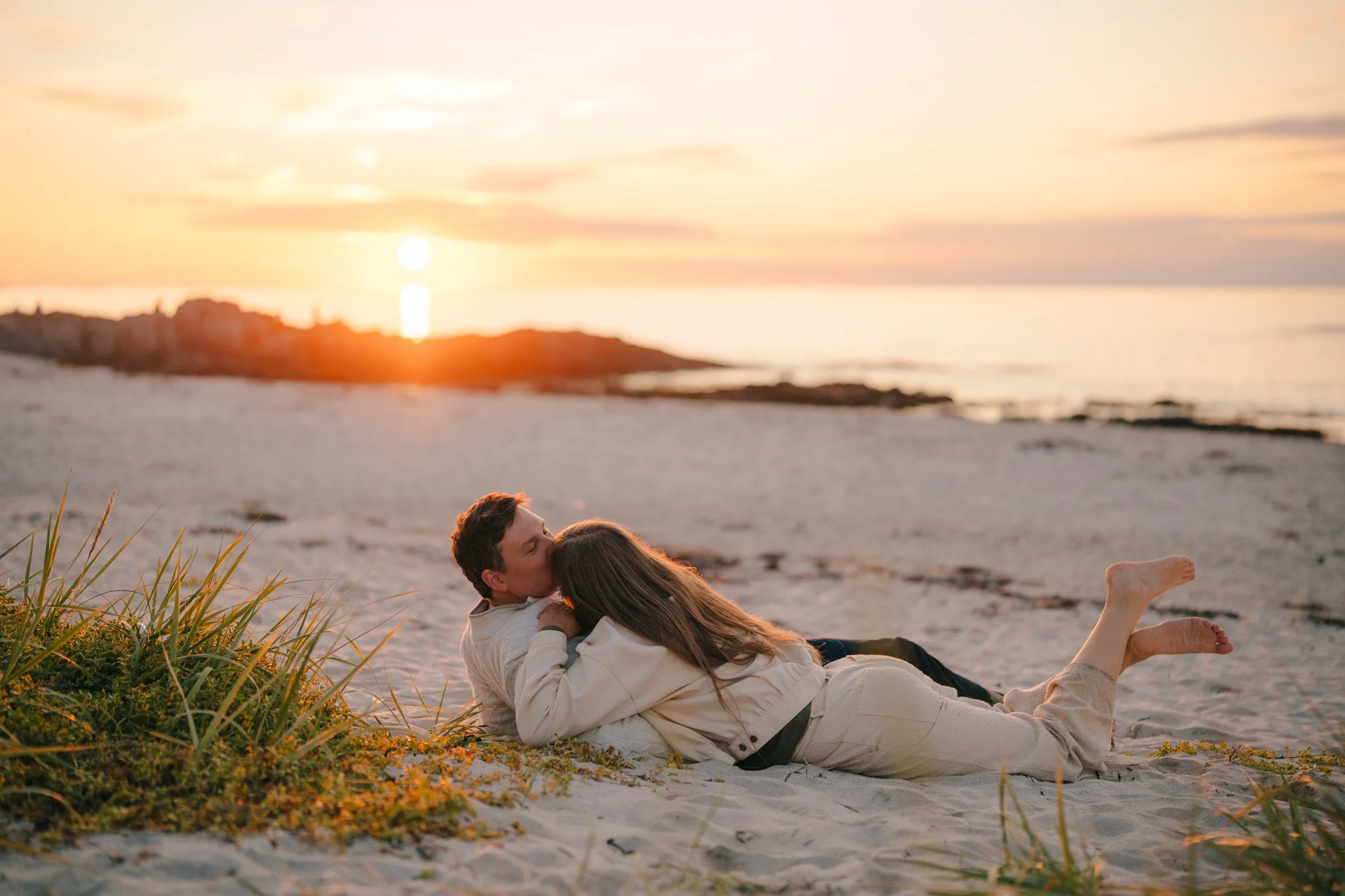 Romantic photoshoot on a beautiful arctic beach in Lofoten