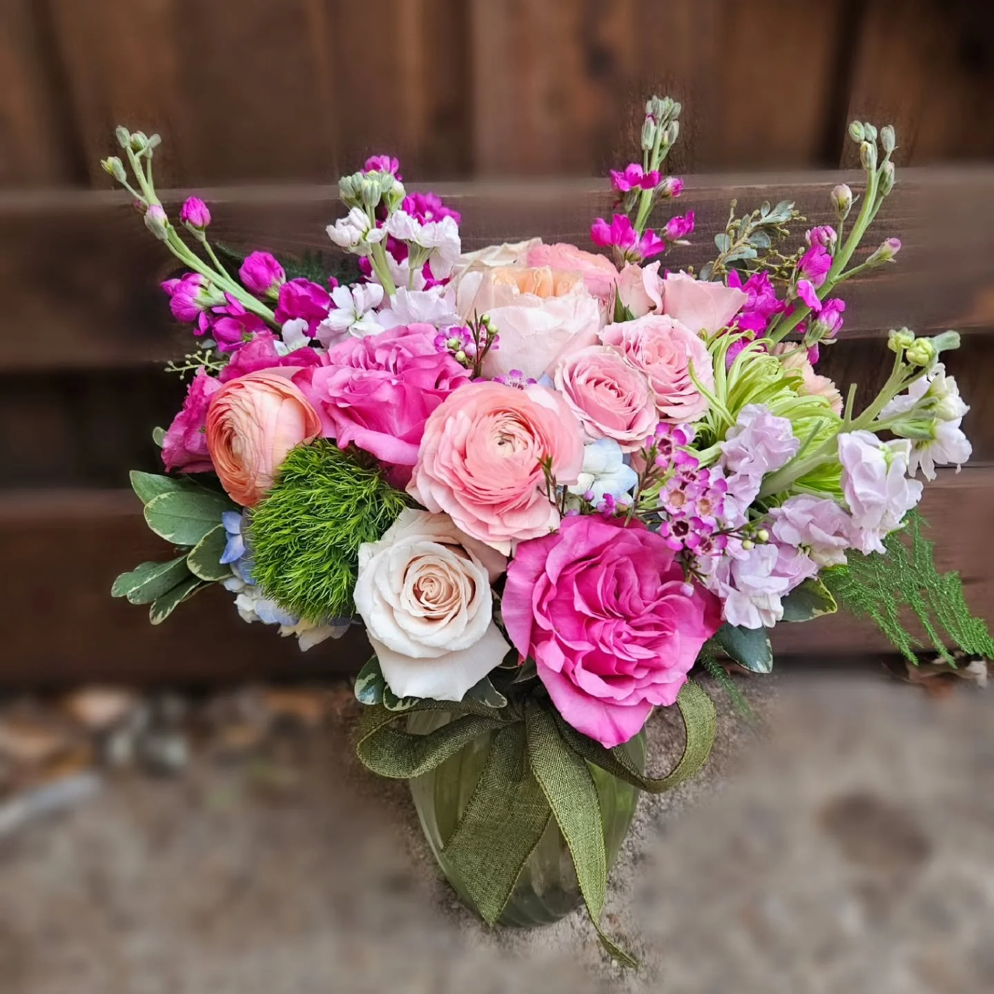 A friend of mine is celebrating news of a baby on the way...in every attempt to remain neutral, I included blues and pinks! 💙💖🍼🐣