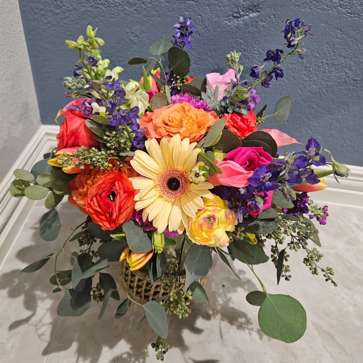 No filter...taken in my kitchen at 1 a.m., but it still sings about spring! 🌸🌼💐🌷

#bouquetsfordays #dfwflorist #welcomespring🌸