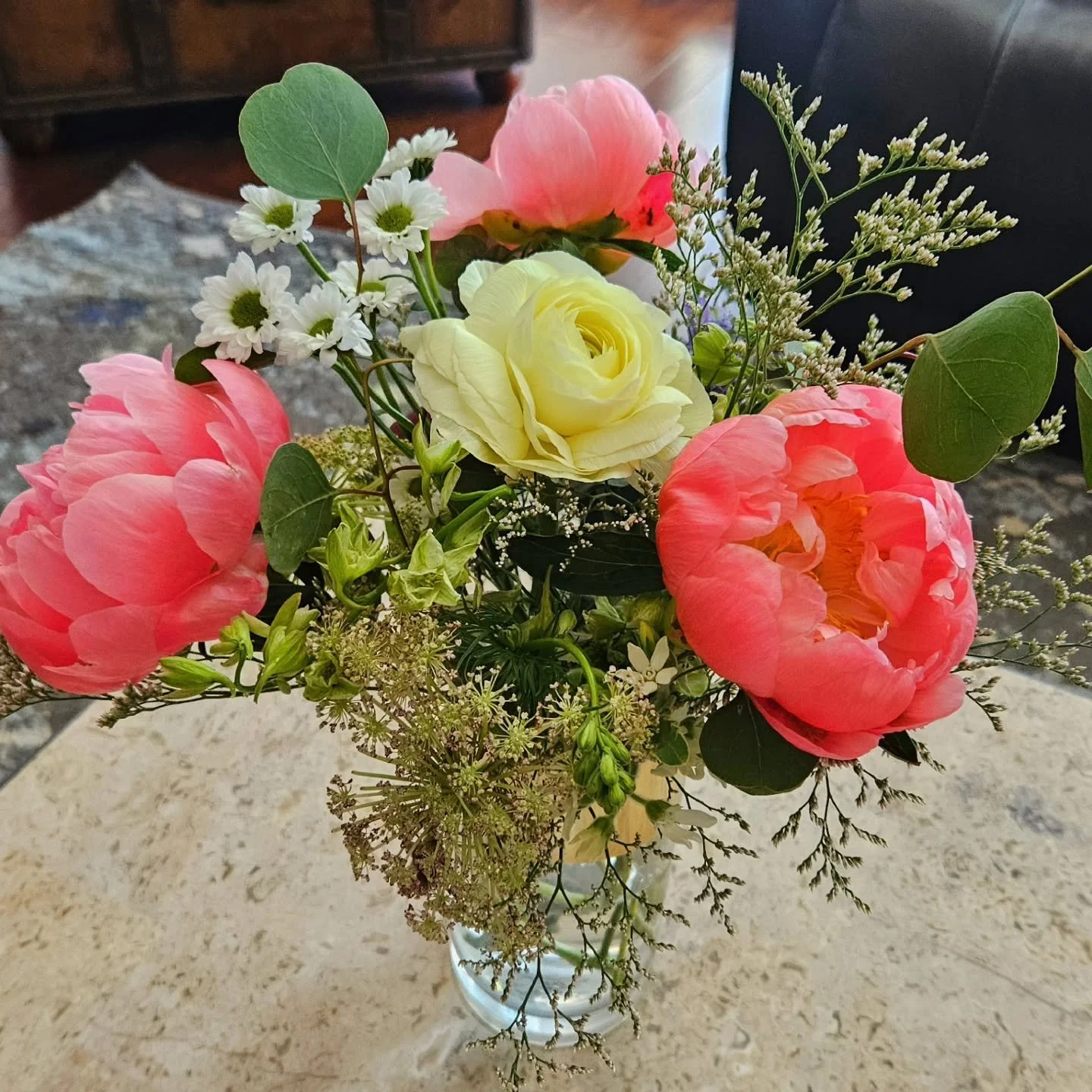 Happy Dance Time!!!!💃 Peonies are starting to come back in season!! 🌸💐🏵🌹🌼 🫶🏻🥳😍

#dfwflorals #bouquetsfordays #peonies #myfave #addicted