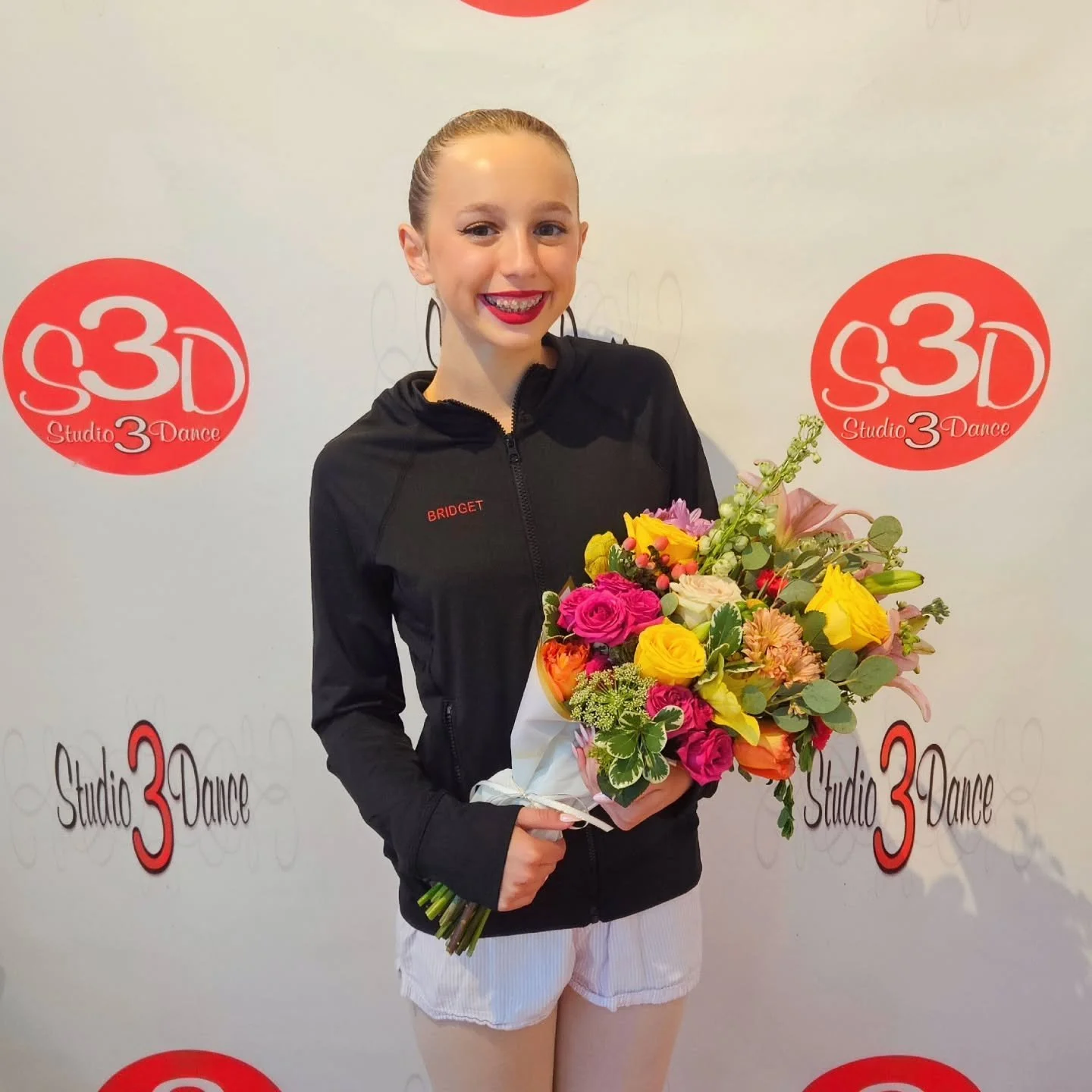 Behind the scenes and completely in awe. 🌟 Watching the Studio 3 Ballet Spring Show performance from afar last night was unforgettable. Our flowers may look pretty, but these ballerinas are the ones who truly made the stage shine! Bravo, ladies! 👏?