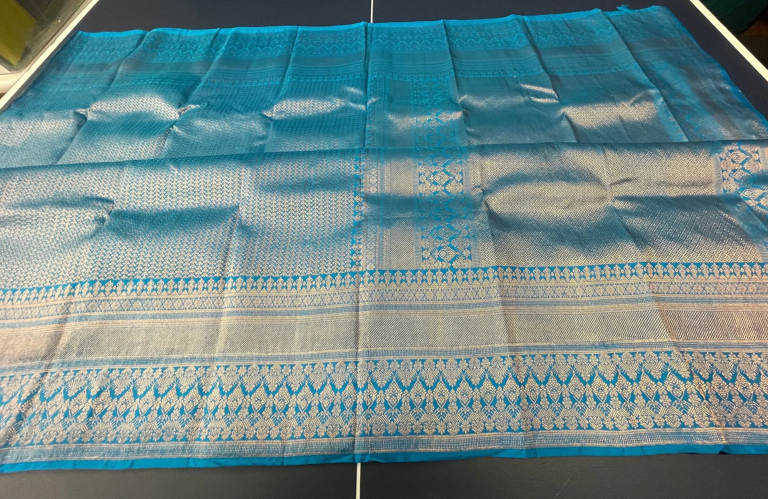 https://i.etsystatic.com/26942084/r/il/5f4c01/4894999487/il_fullxfull.4894999487_s2s7.jpg