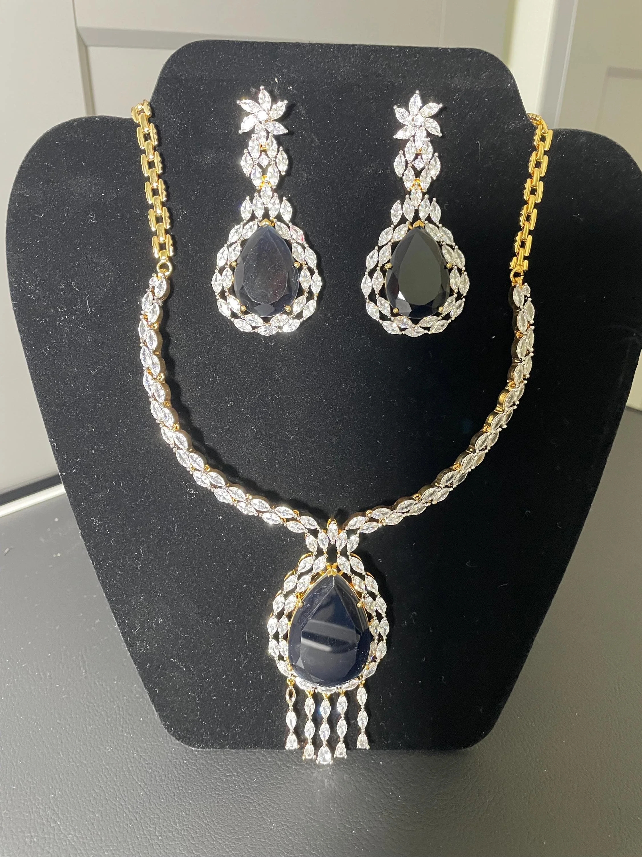 https://i.etsystatic.com/26942084/r/il/db5f41/7014898830/il_fullxfull.7014898830_mn7i.jpg
