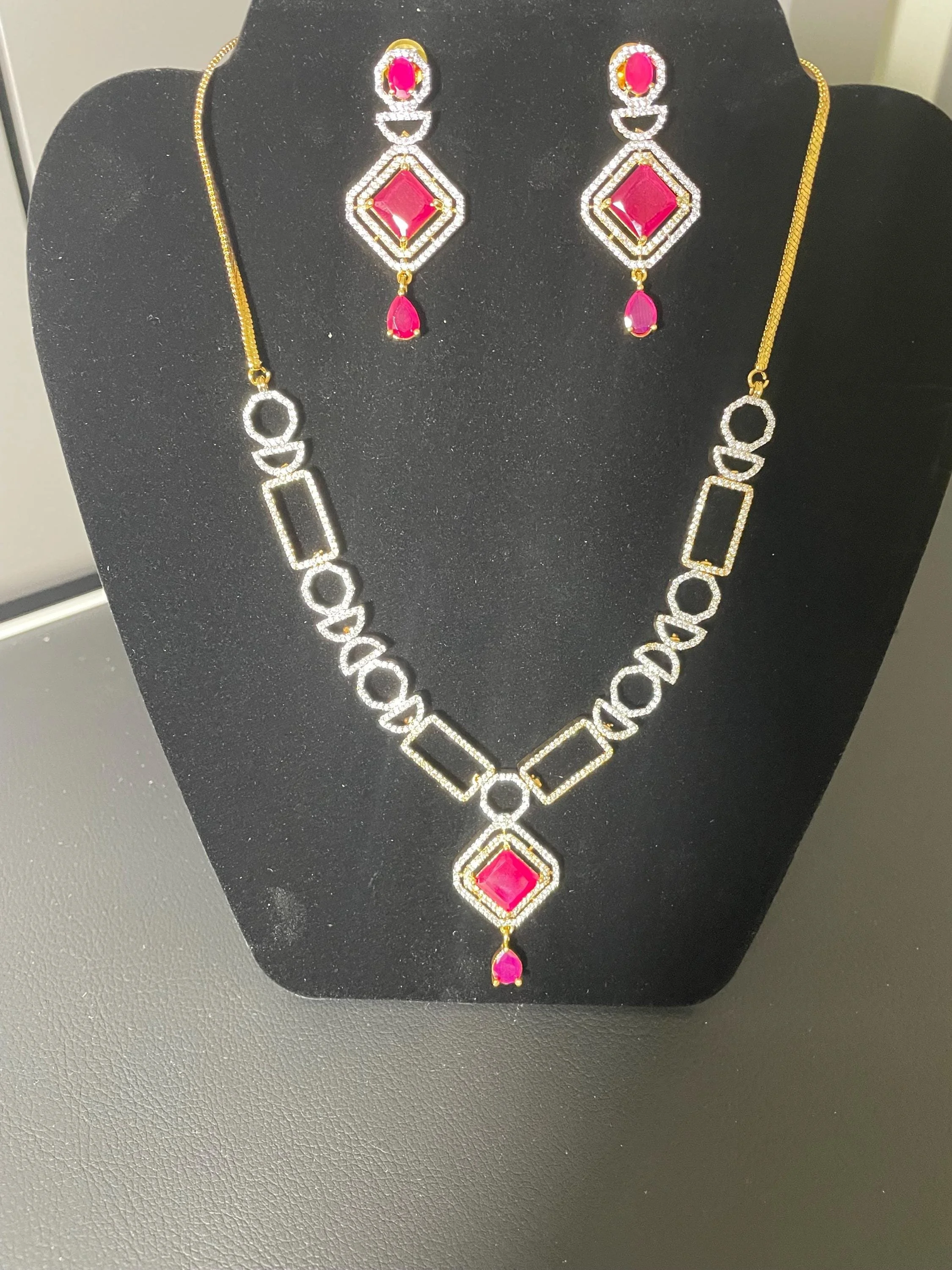 https://i.etsystatic.com/26942084/r/il/1012ec/7062854383/il_fullxfull.7062854383_7mwd.jpg