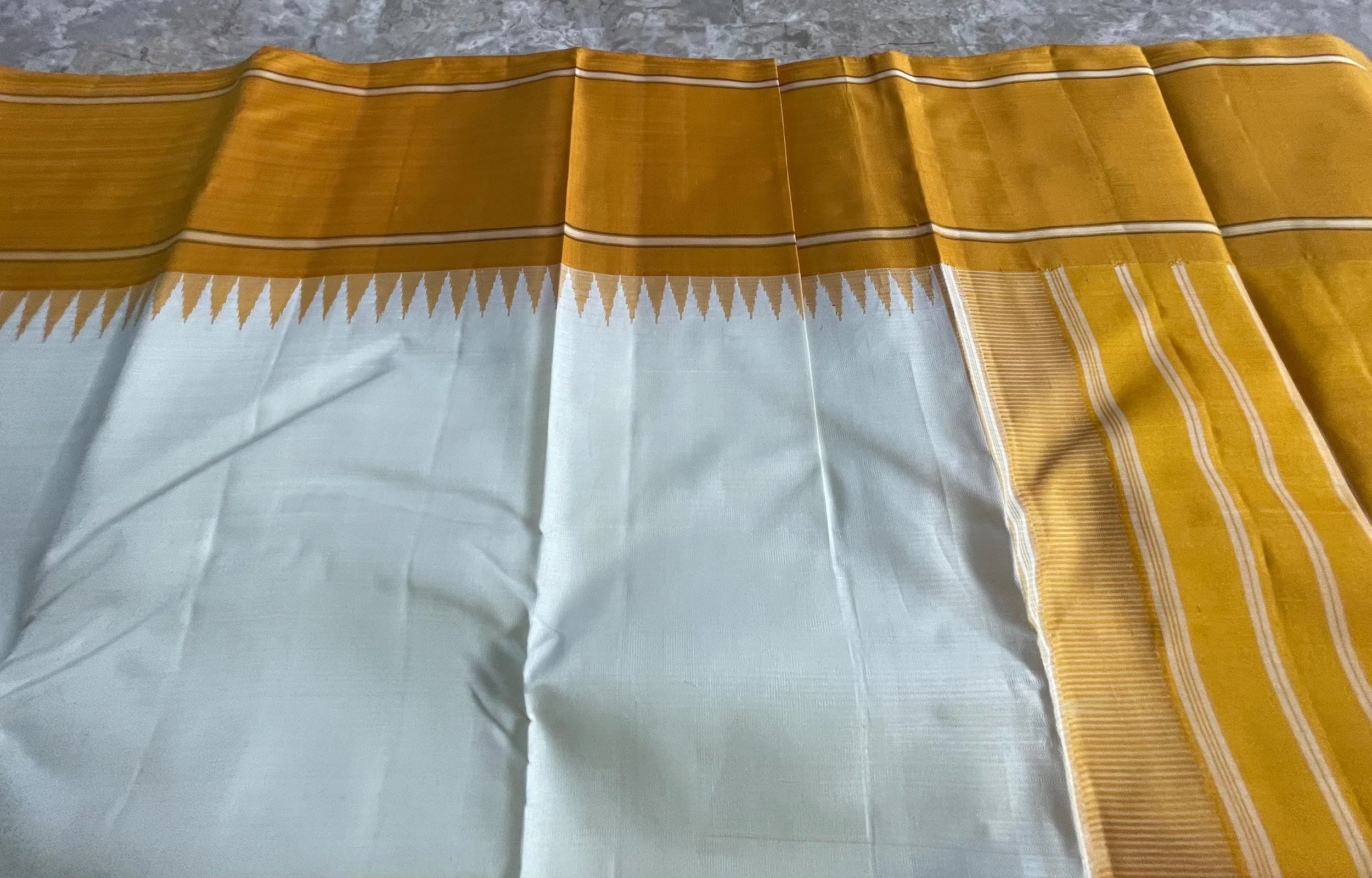 https://i.etsystatic.com/26942084/r/il/2cfef1/6328539016/il_fullxfull.6328539016_5690.jpg