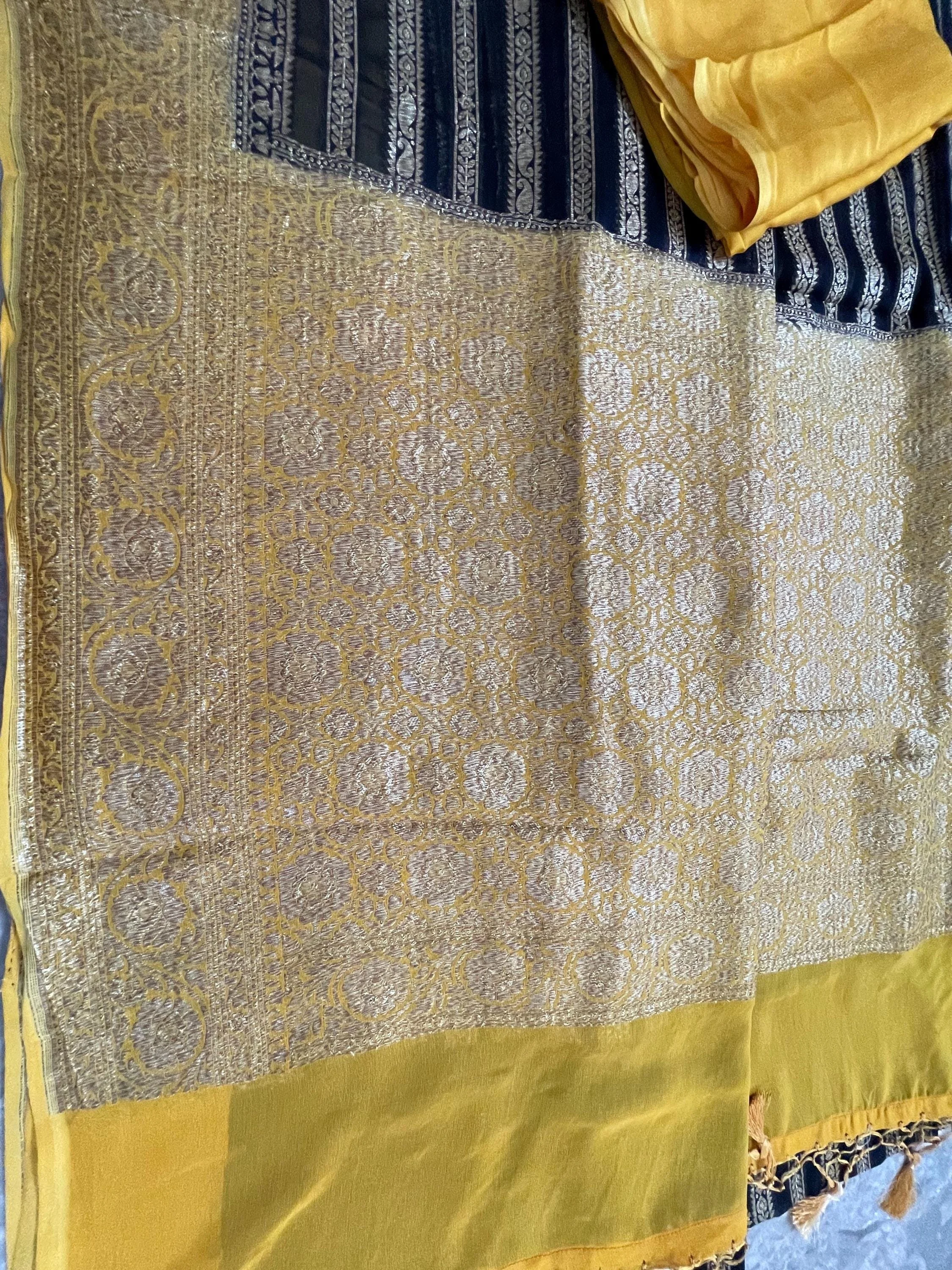https://i.etsystatic.com/26942084/r/il/1e3537/6375440889/il_fullxfull.6375440889_kcxm.jpg