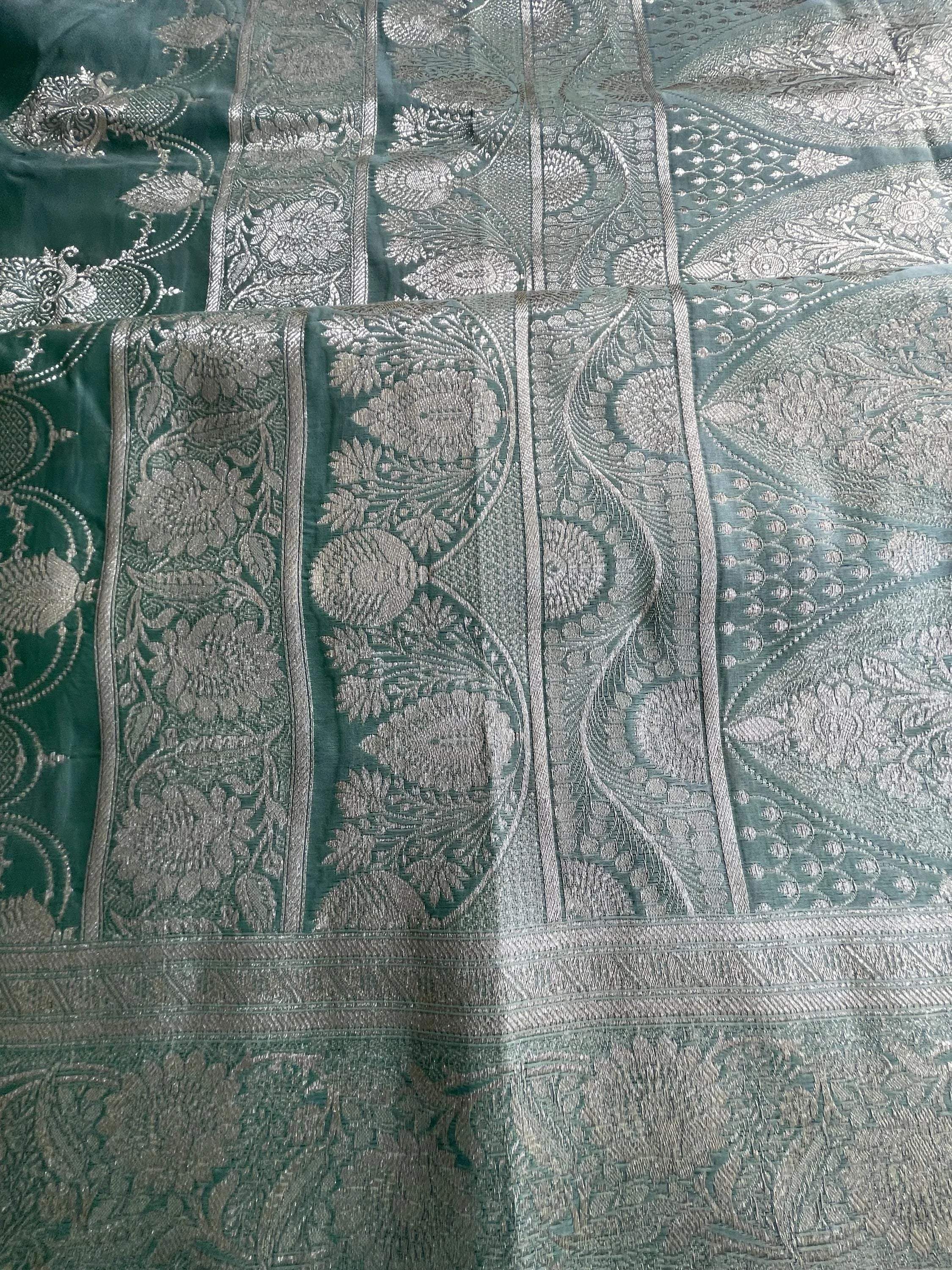 https://i.etsystatic.com/26942084/r/il/f06fde/6362063165/il_fullxfull.6362063165_jn7h.jpg