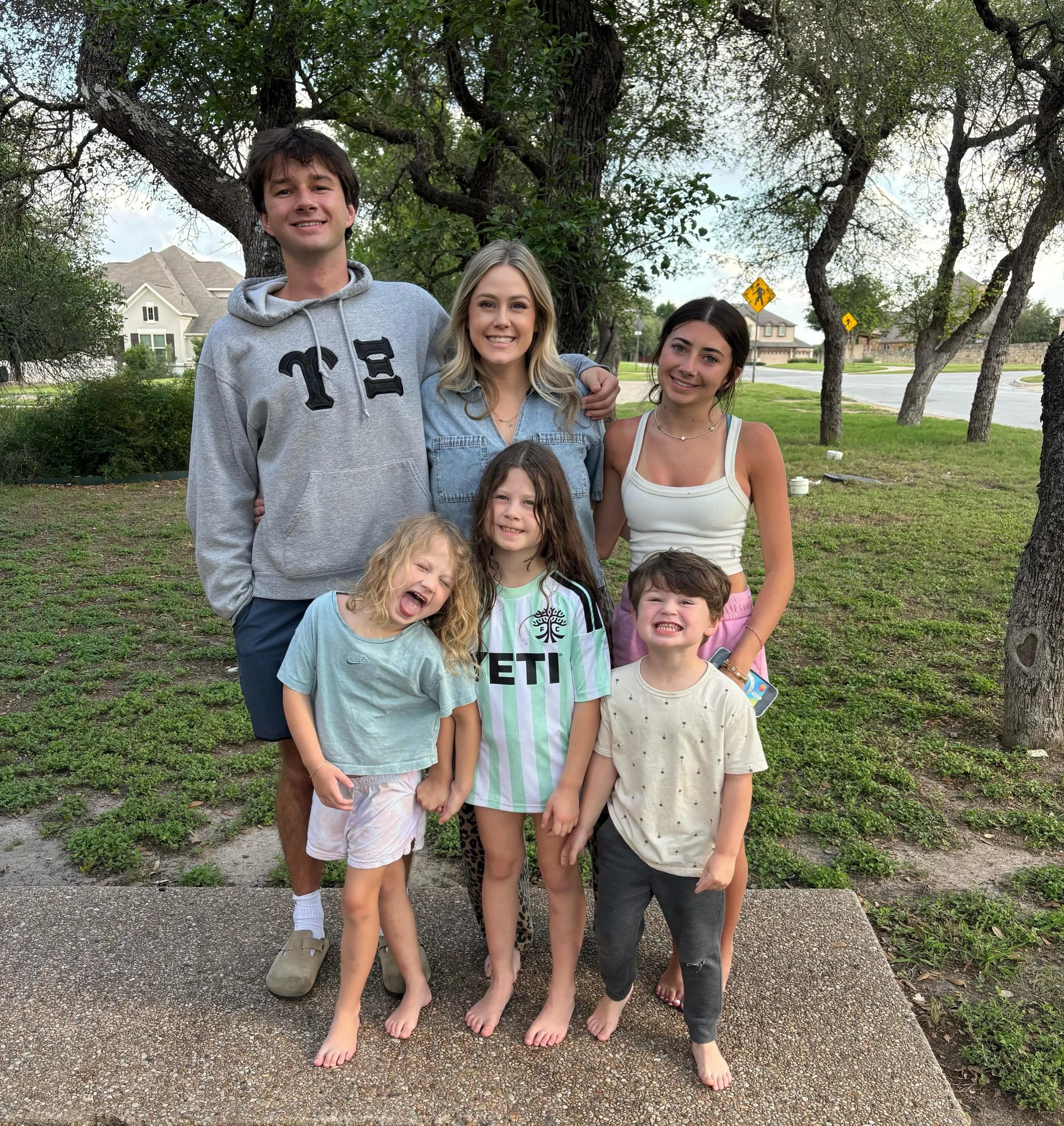 Happy Mother&rsquo;s Day from this mama to YOU!! When I say I&rsquo;m just a mom that gets it&hellip;I really mean it. 5 kids. Lots of car seats and crumbs along the way. Your mess can&rsquo;t shock me and your invisible labor is seen by me. You&rsqu