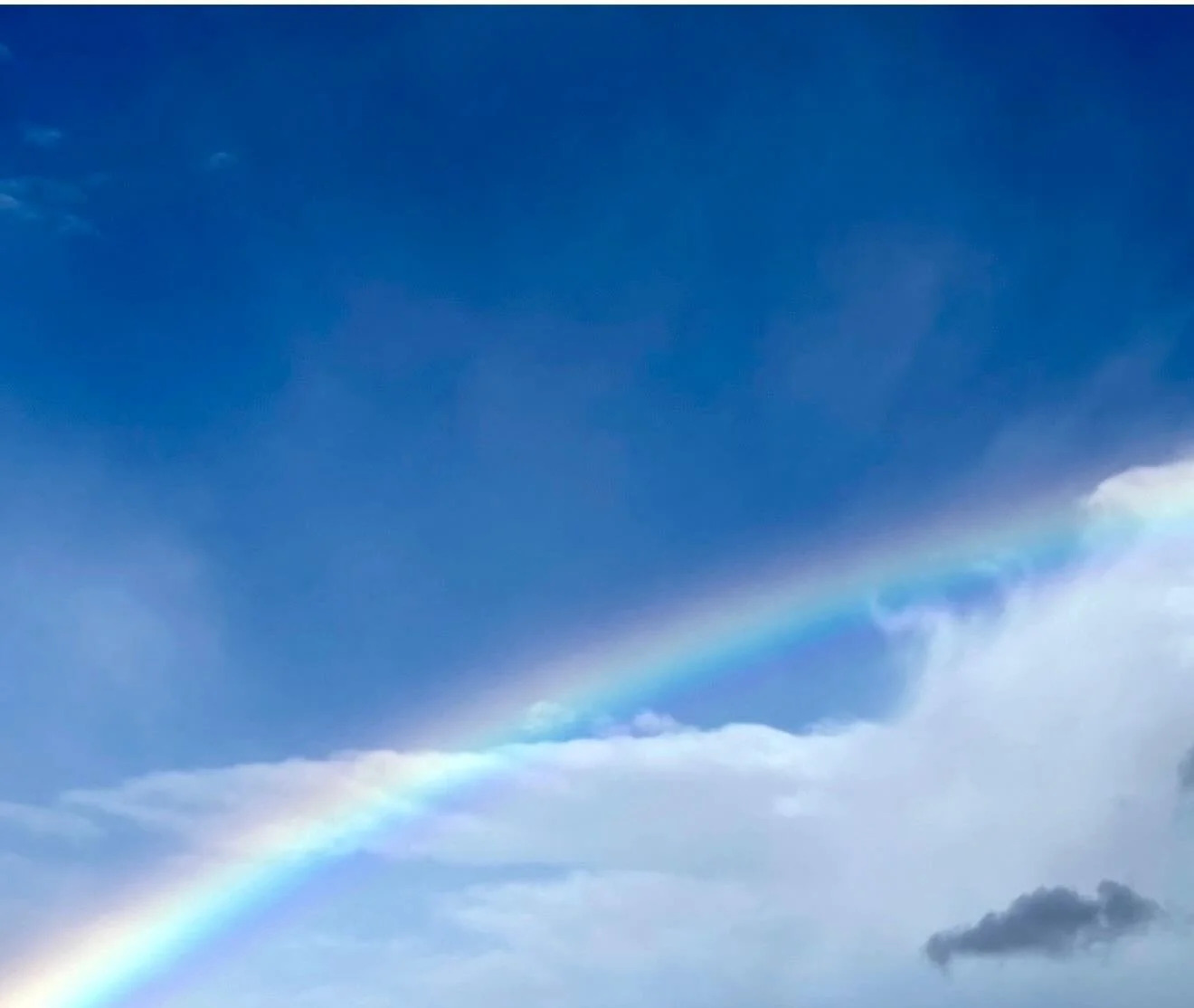 Natural prisms, the beauty of light&hellip;
Click link for today&rsquo;s Paths of Joy Daily Inspiration  https://www.pathsofjoy.com/blog-1-1/natural-prisms-the-beauty-of-light