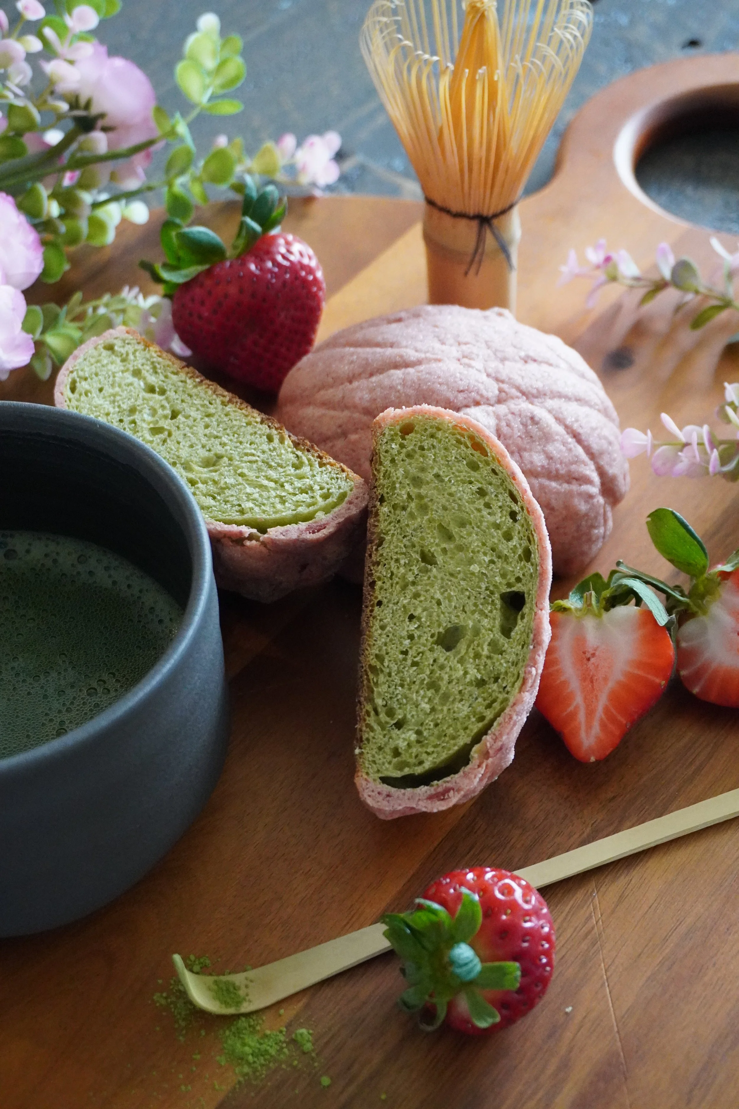 Strawberry Wink Crest