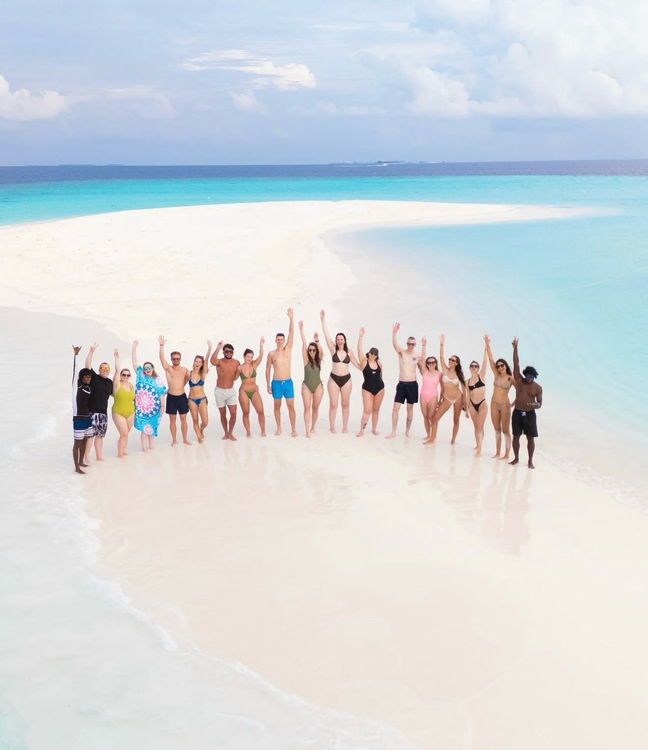 Whether you&rsquo;re traveling solo, as a couple, or with friends, stepping into a new kind of adventure can feel huge &mdash; especially when it includes an ocean safari in one of the richest marine environments on Earth.
But @kandu is different. 🩵