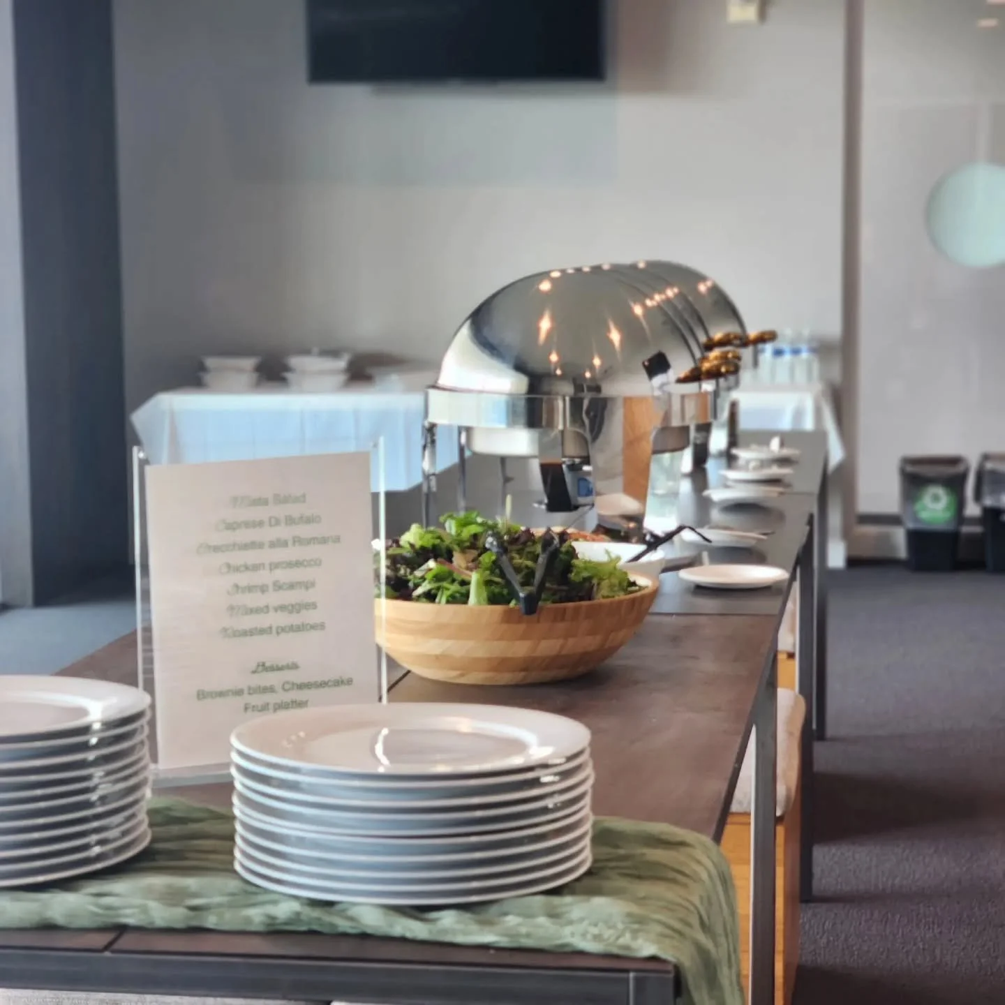 Discover the taste of Italy with OSTERIA CATERING and Mobile Bar!
We bring authentic Italian flavors and a touch of elegance to your events&mdash;weddings, parties, and corporate gatherings. Enjoy handcrafted cocktails and traditional Italian dishes 