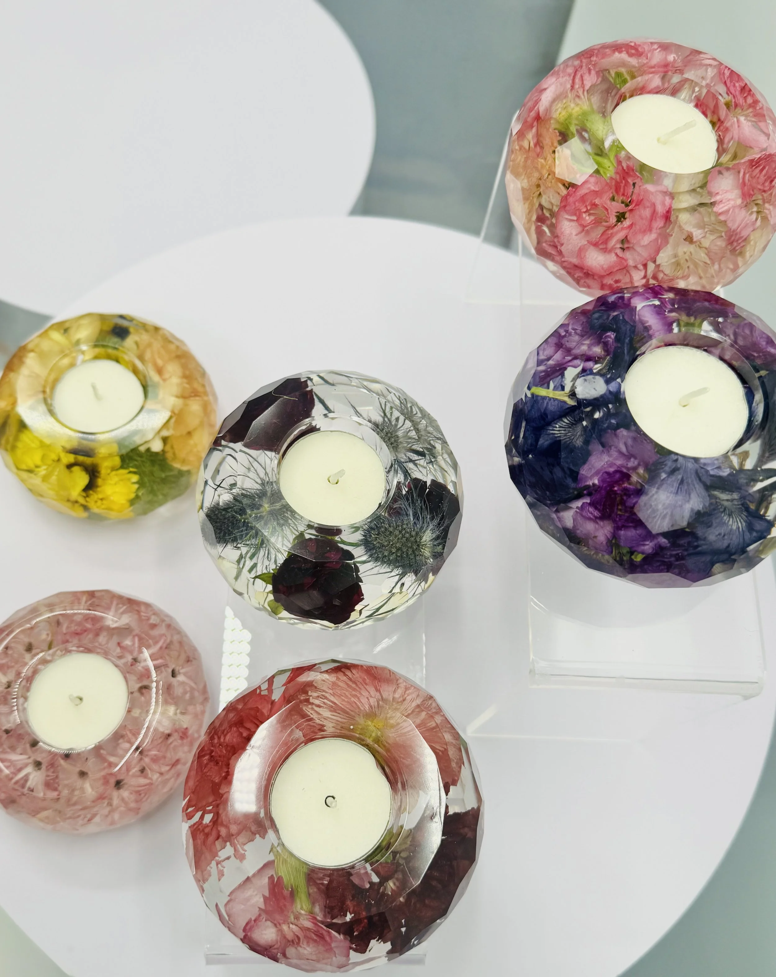 Faceted Tea Light Candle Holder | Small Floral Keepsakes