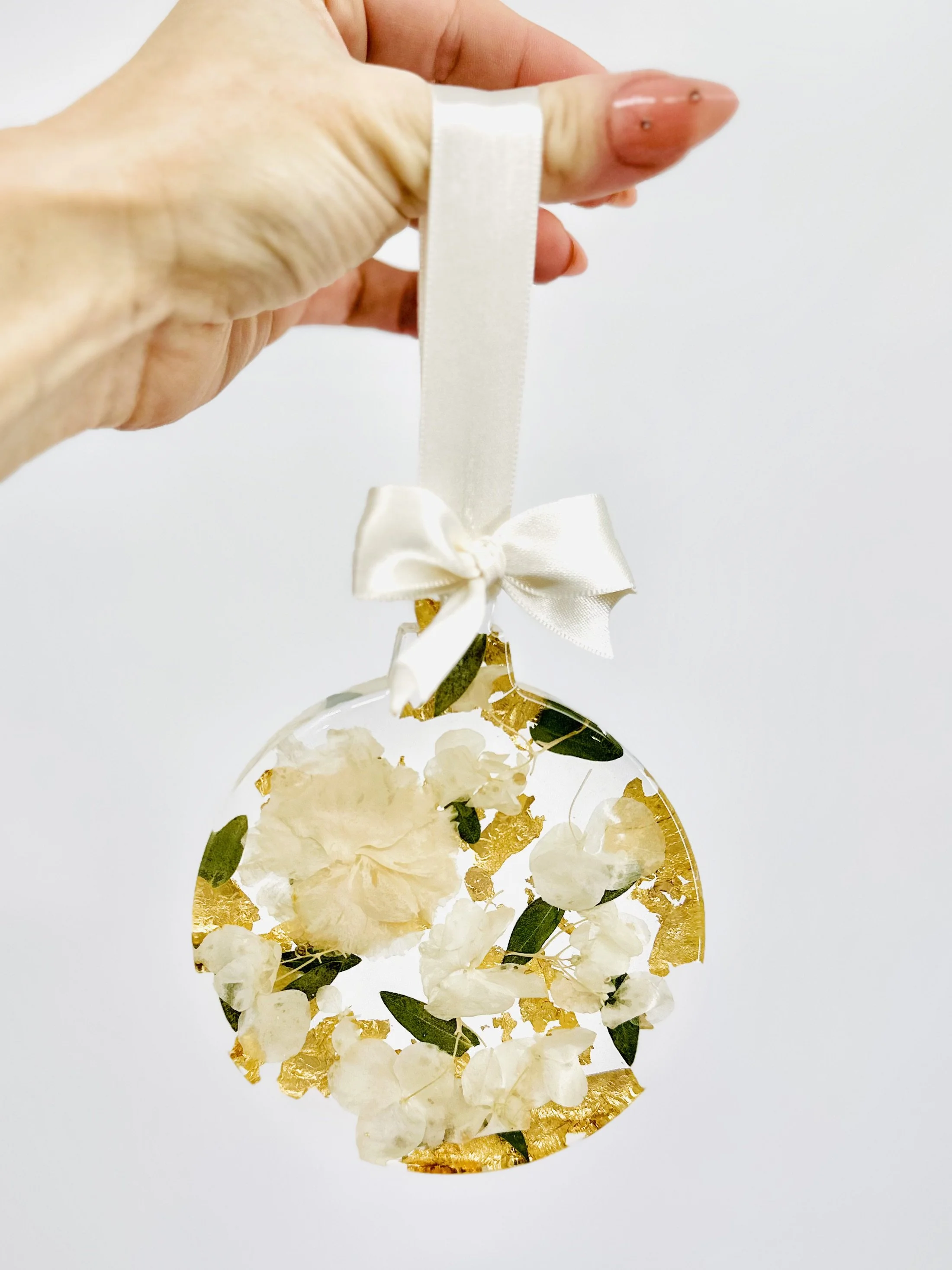 Pressed Christmas Ornaments | Small Floral Keepsakes