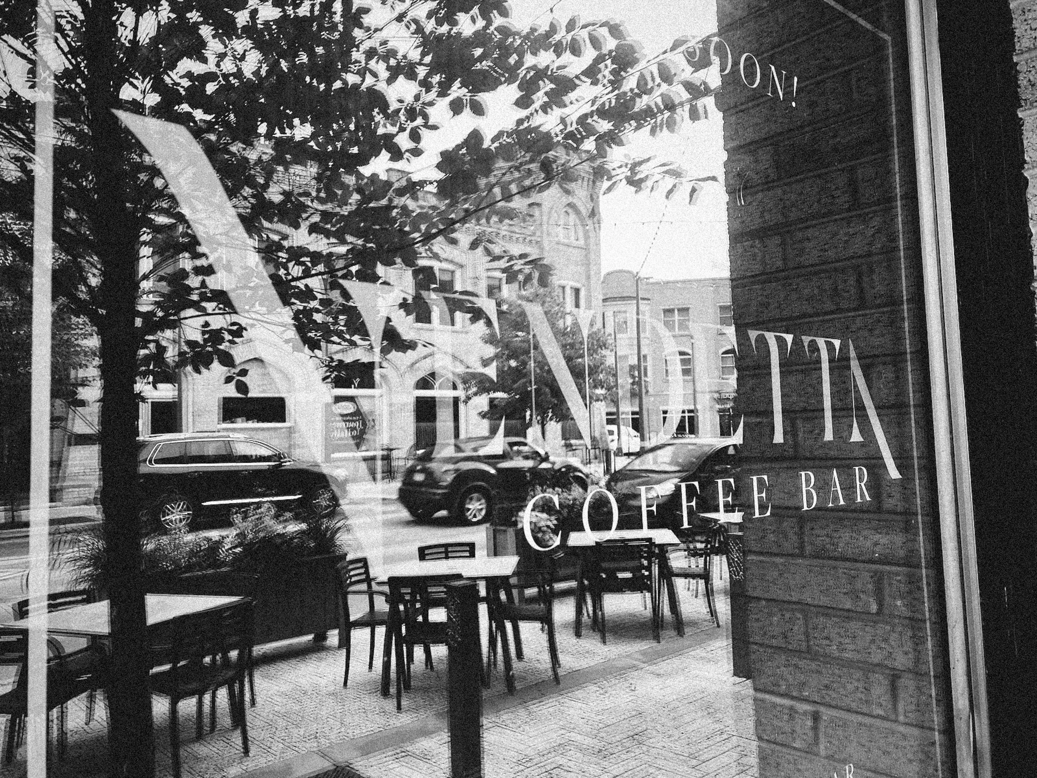 Vendetta Coffee Bar: A stylish corner café with serious espresso and a modern Italian flair. Vedetta is perfect for a quick cortado, a cozy catch-up, or just soaking in Milwaukee’s local charm.