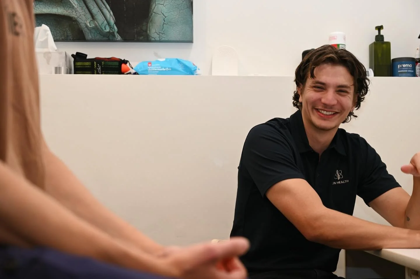 At Ion Health, we help manage a wide range of musculoskeletal conditions from repetitive strain injuries such as tendinopathies (e.g. tennis elbow), to disc herniations, and everything in between.

Spending long hours at a desk and feeling the effect