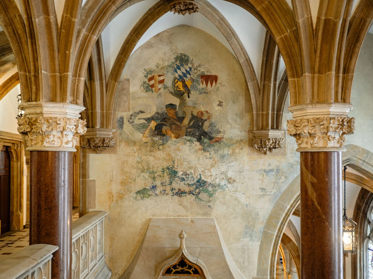 Munich's New Town Hall corridors painted with historic scenes