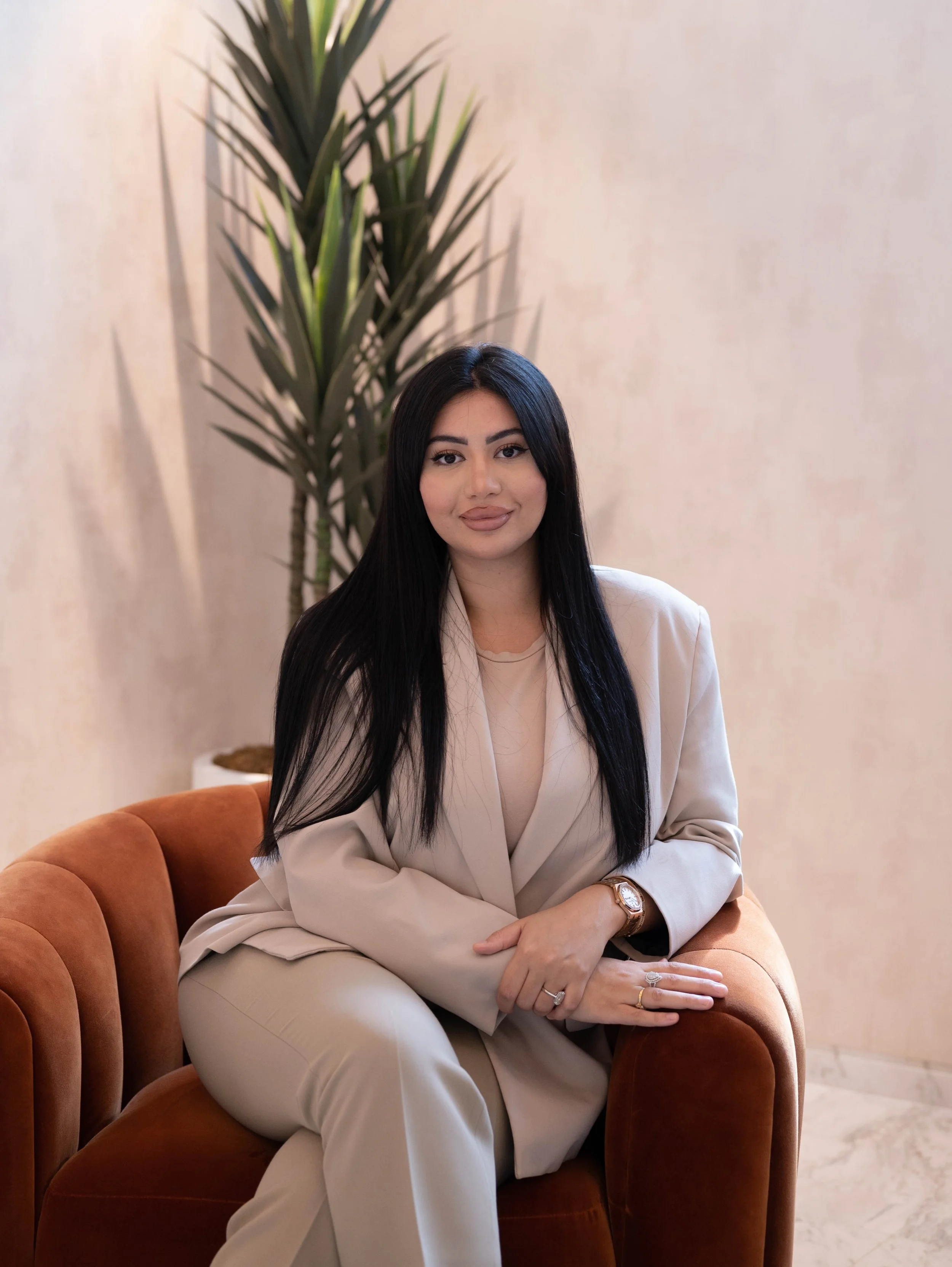 We don&rsquo;t just create content. We build brands for women who lead. 🫶✨ Meet Shiraz&mdash;real estate entrepreneur, investor educator, builder of dreams across Dubai, Spain &amp; Miami. What we loved most? Her vision was crystal clear from day on