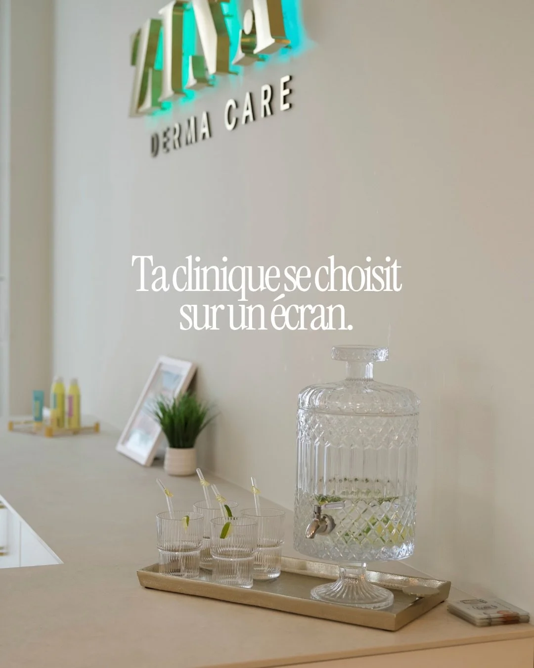 Une clinique se choisit sur un &eacute;cran, bien avant le premier rendez-vous.
Zinadermacare, de l&rsquo;accueil au mur de produits.
Si tu as une clinique et que tu veux voir ce que &ccedil;a donnerait pour la tienne, mes DM sont ouverts.

A clinic 