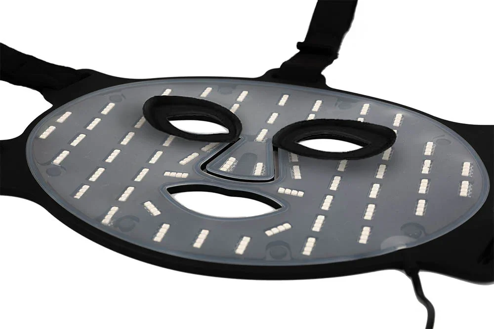 Red-Light-Face-Mask-6_fc132850-057d-4530-ae64-b5693fd1f492.webp