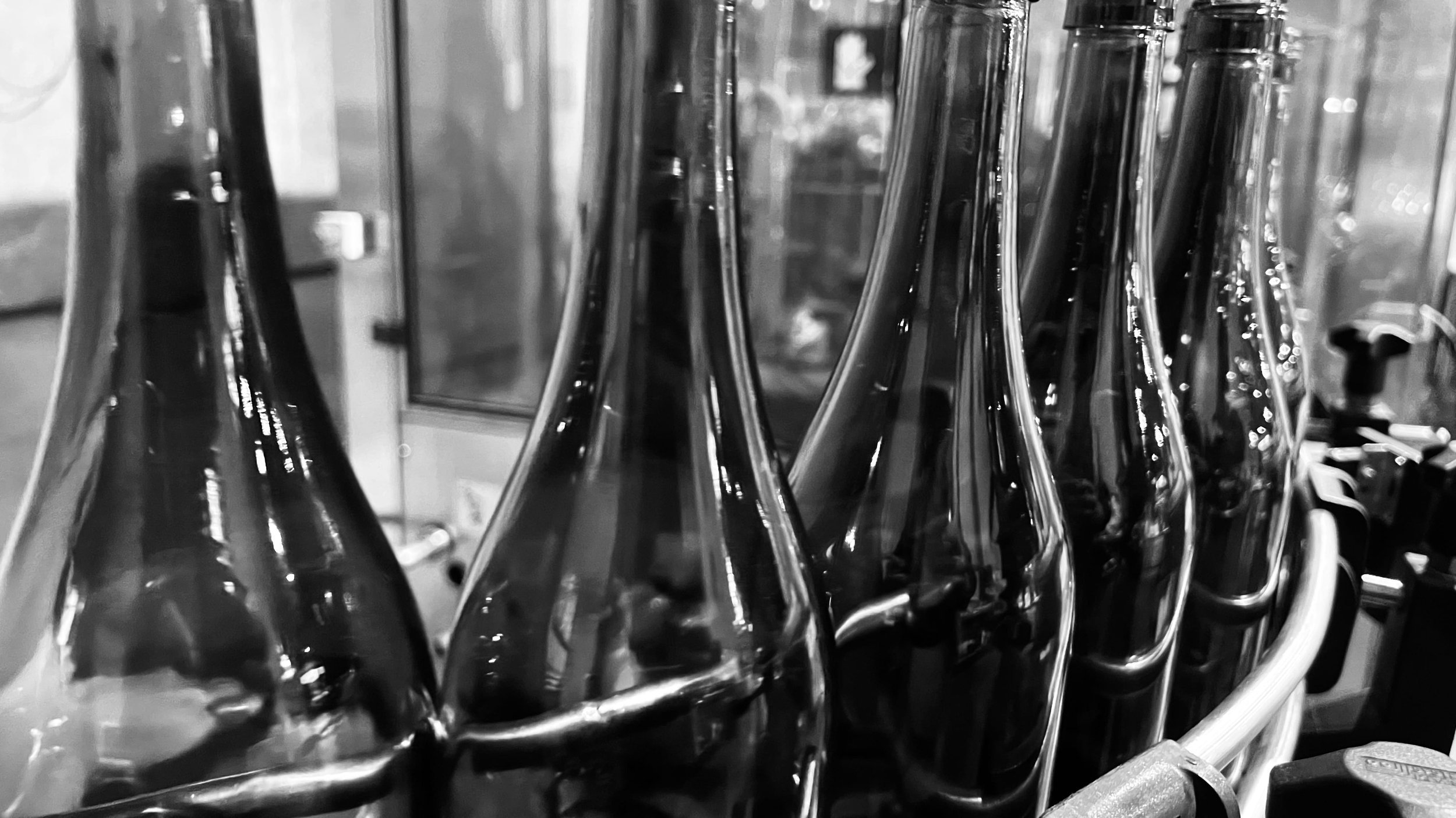 What is contract bottling and how does it work?