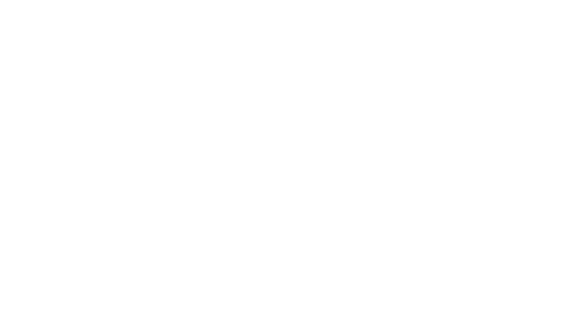 Cartel con letrero que dice 'Slowhause' y una señal que dice 'Slow', en un estudio de pilates llamado 'Modern Pilates Studio', decorado con plantas.