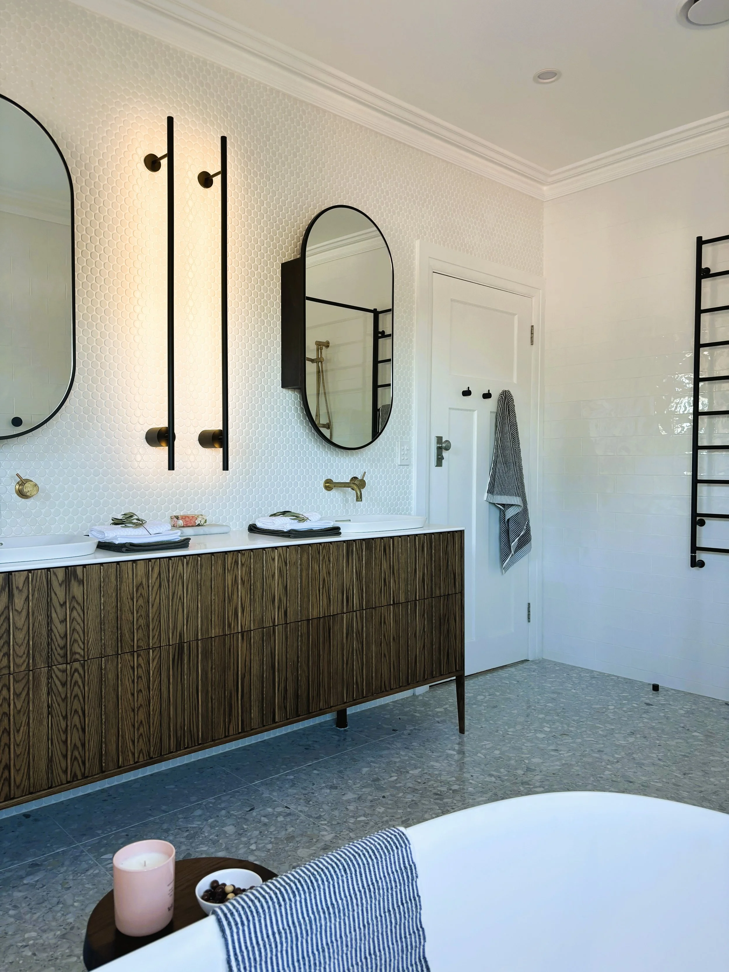 Roseville MBath UP 6A.JPG